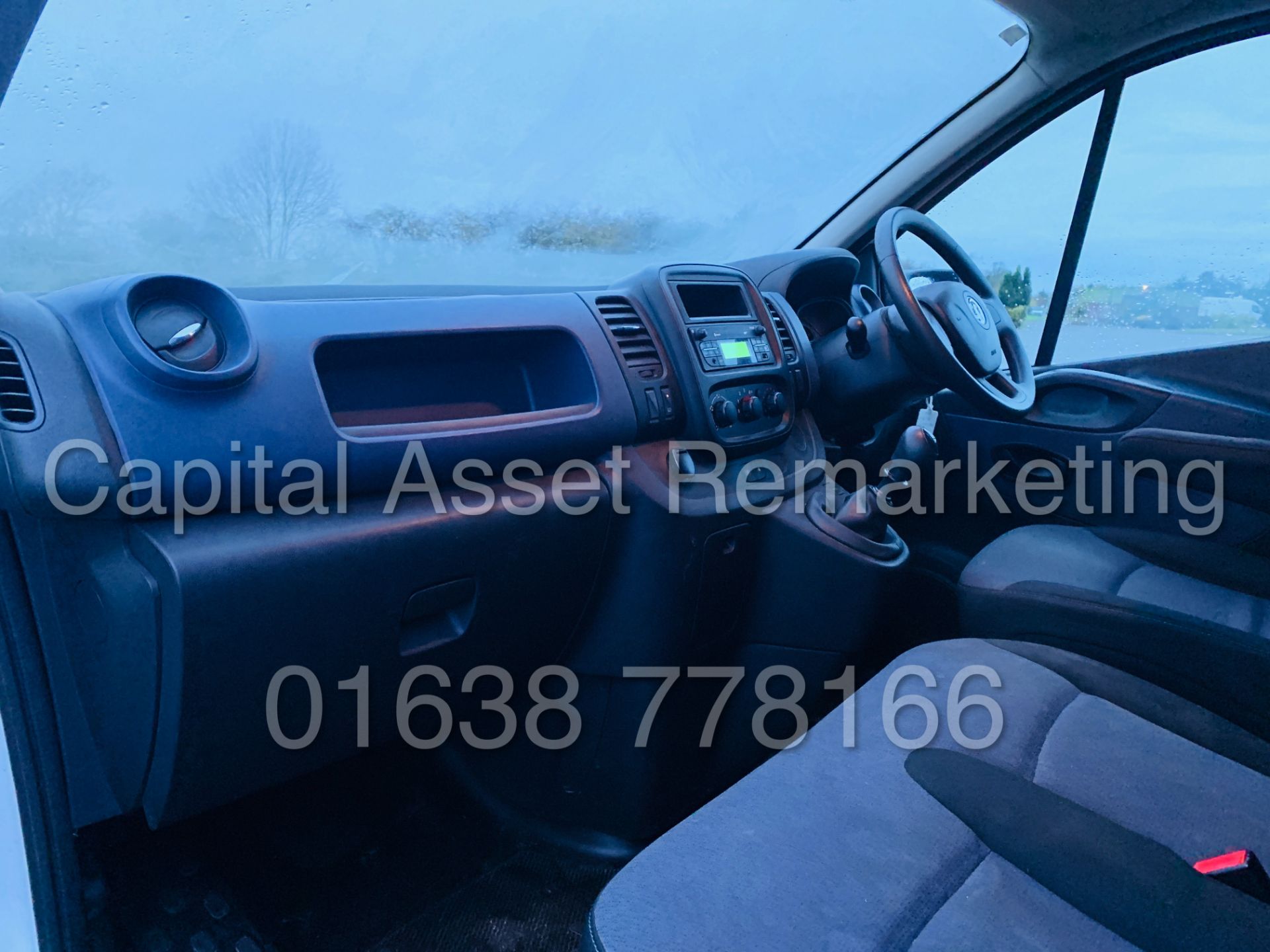 (On Sale) VAUXHALL VIVARO *SWB -PANEL VAN* (2015 - NEW MODEL) '1.6 CDTI - 6 SPEED' (1 COMPANY OWNER) - Image 15 of 33