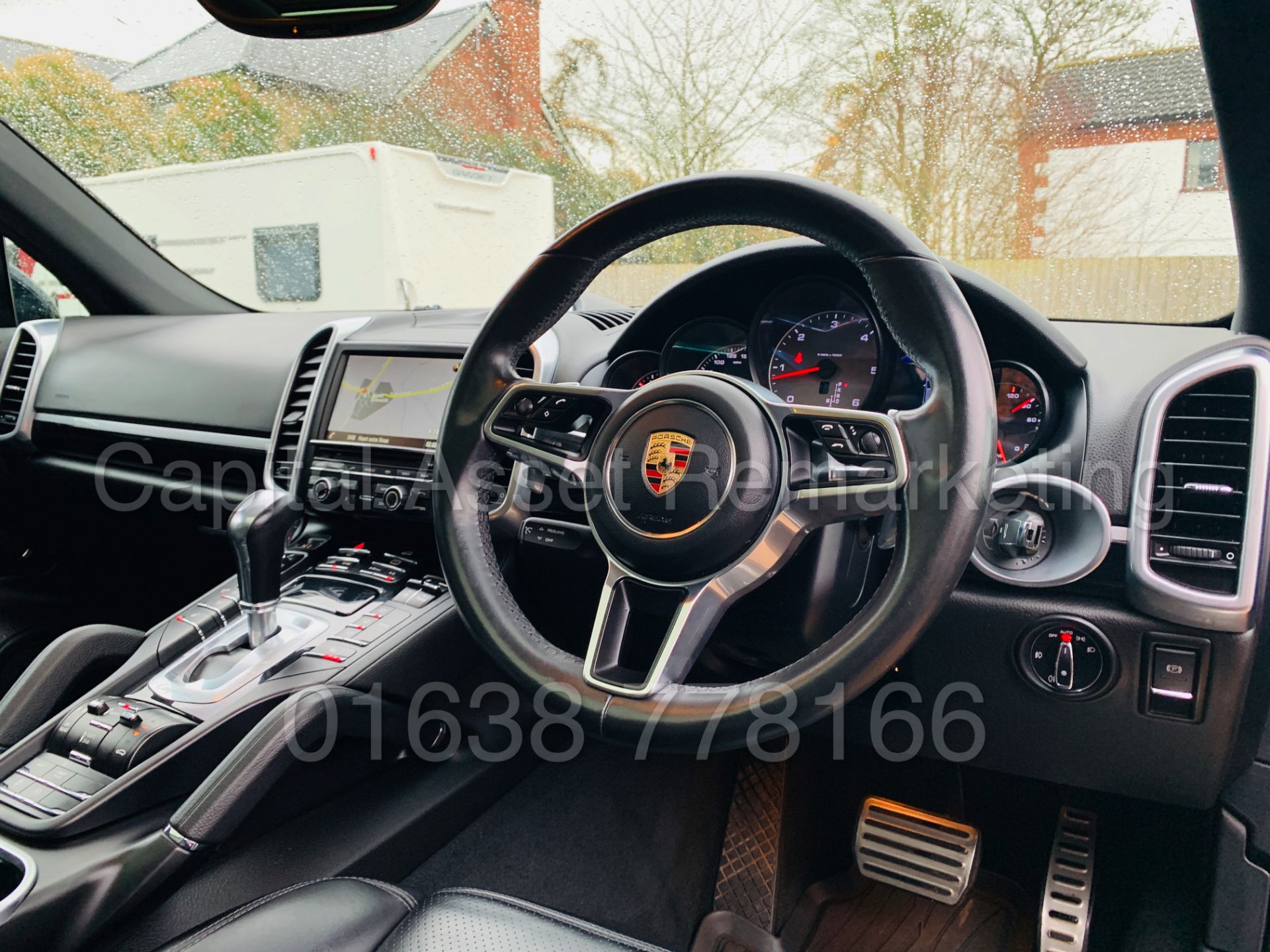 (ON SALE) PORSCHE CAYENNE V8D-S TIPTRONIC(S) 1 OWNER (2017 MODEL) MASSIVE SPEC *SAT NAV* PAN ROOF - Image 60 of 79