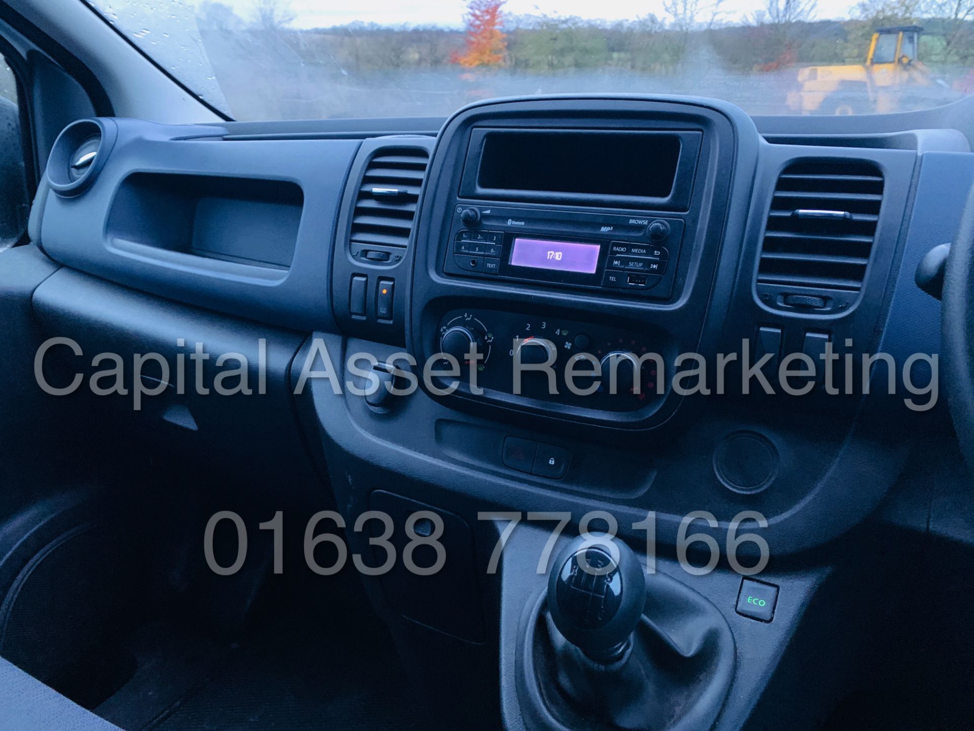 (On Sale) VAUXHALL VIVARO *SWB -PANEL VAN* (2015 - NEW MODEL) '1.6 CDTI - 6 SPEED' (1 COMPANY OWNER) - Image 28 of 33