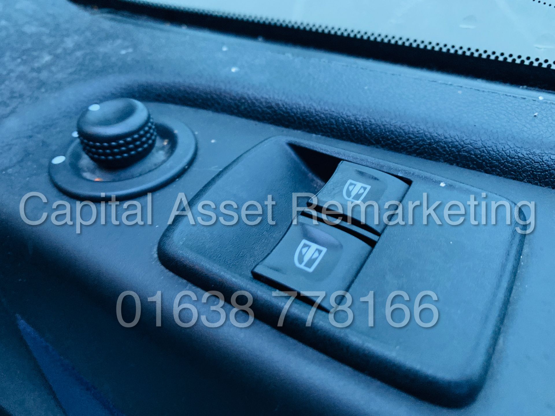 (On Sale) VAUXHALL VIVARO *SWB -PANEL VAN* (2015 - NEW MODEL) '1.6 CDTI - 6 SPEED' (1 COMPANY OWNER) - Image 20 of 33