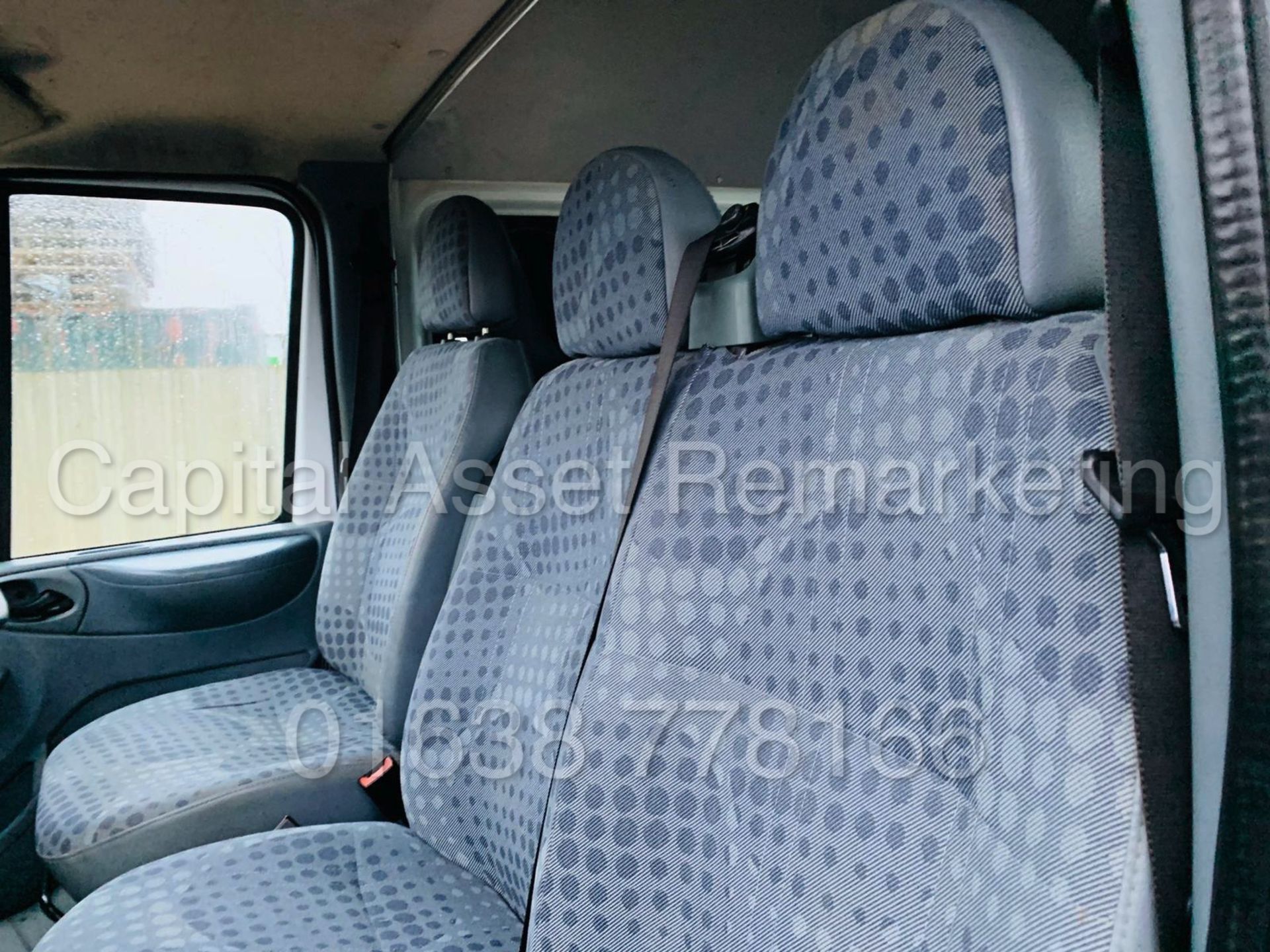 FORD TRANSIT T350 *LWB - 7 SEATER MESSING UNIT* (2014 MODEL) '2.4 TDCI - 6 SPEED' *ON BOARD TOILET* - Image 15 of 30