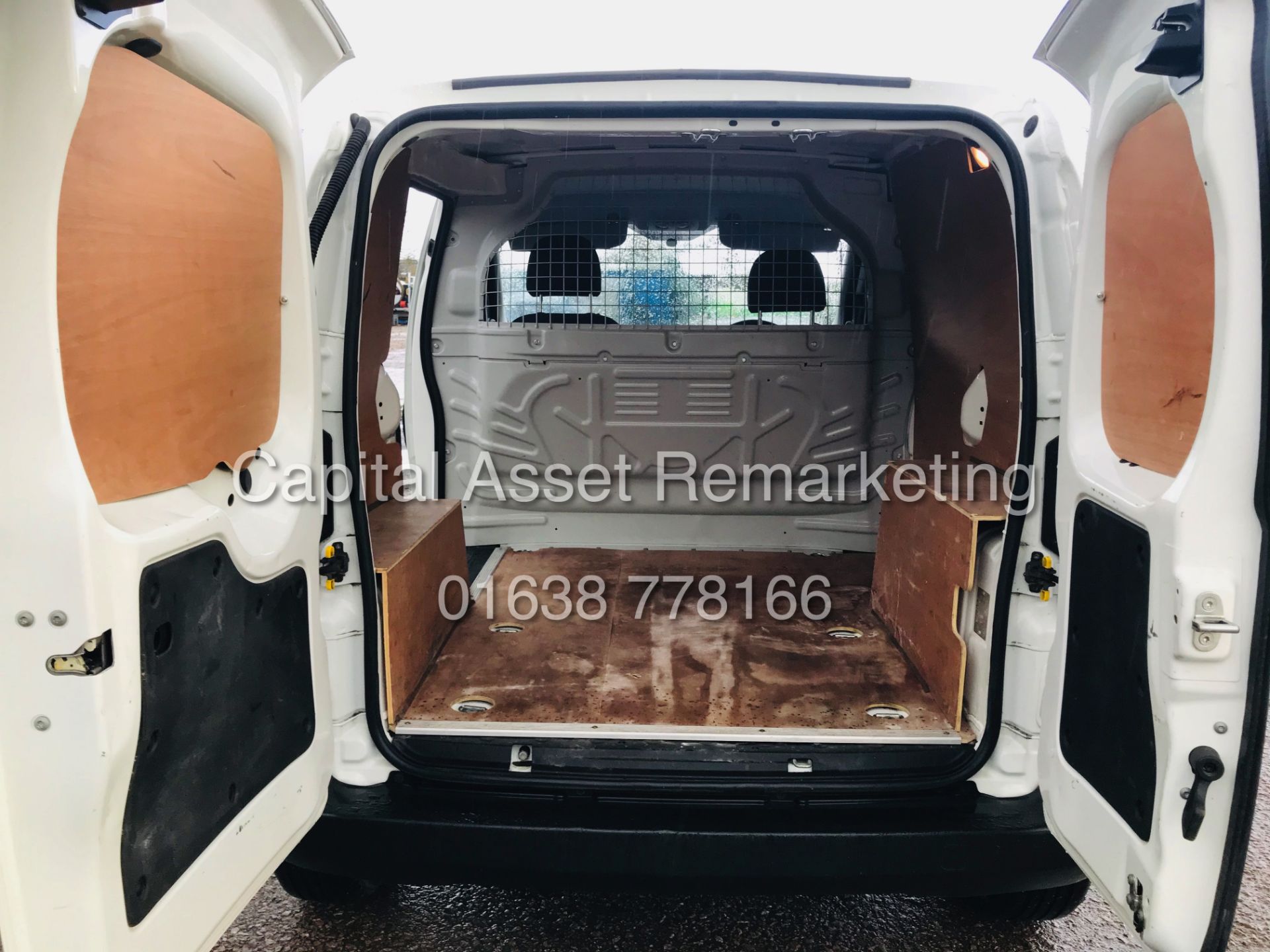 PEUGEOT BIPPER HDI "PROFESSIONAL" 1 OWNER FSH (16 REG - NEW SHAPE) AIR CON - ELEC PACK - SIDE DOOR - Image 17 of 17