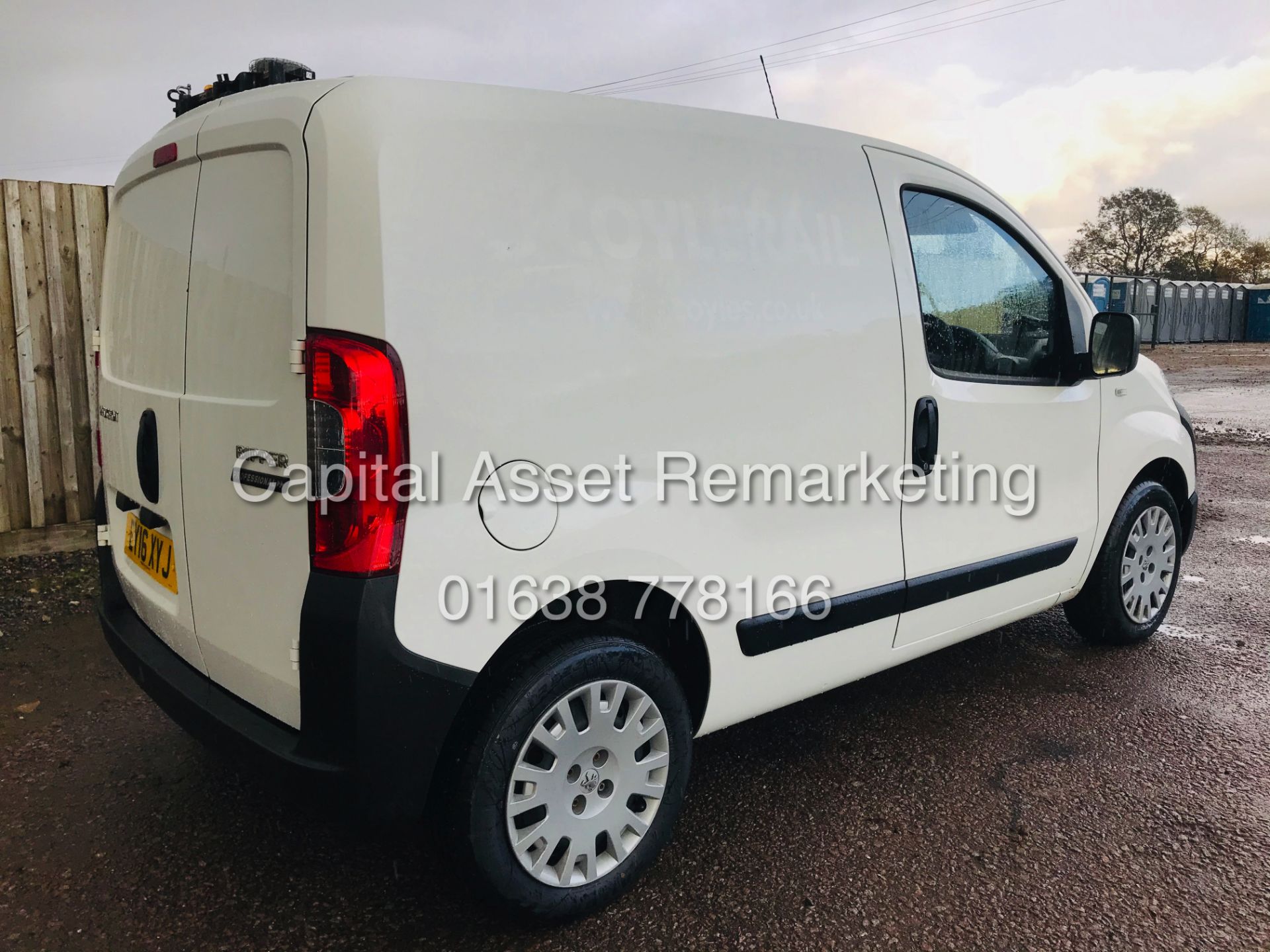 PEUGEOT BIPPER HDI "PROFESSIONAL" 1 OWNER FSH (16 REG - NEW SHAPE) AIR CON - ELEC PACK - SIDE DOOR - Image 10 of 17