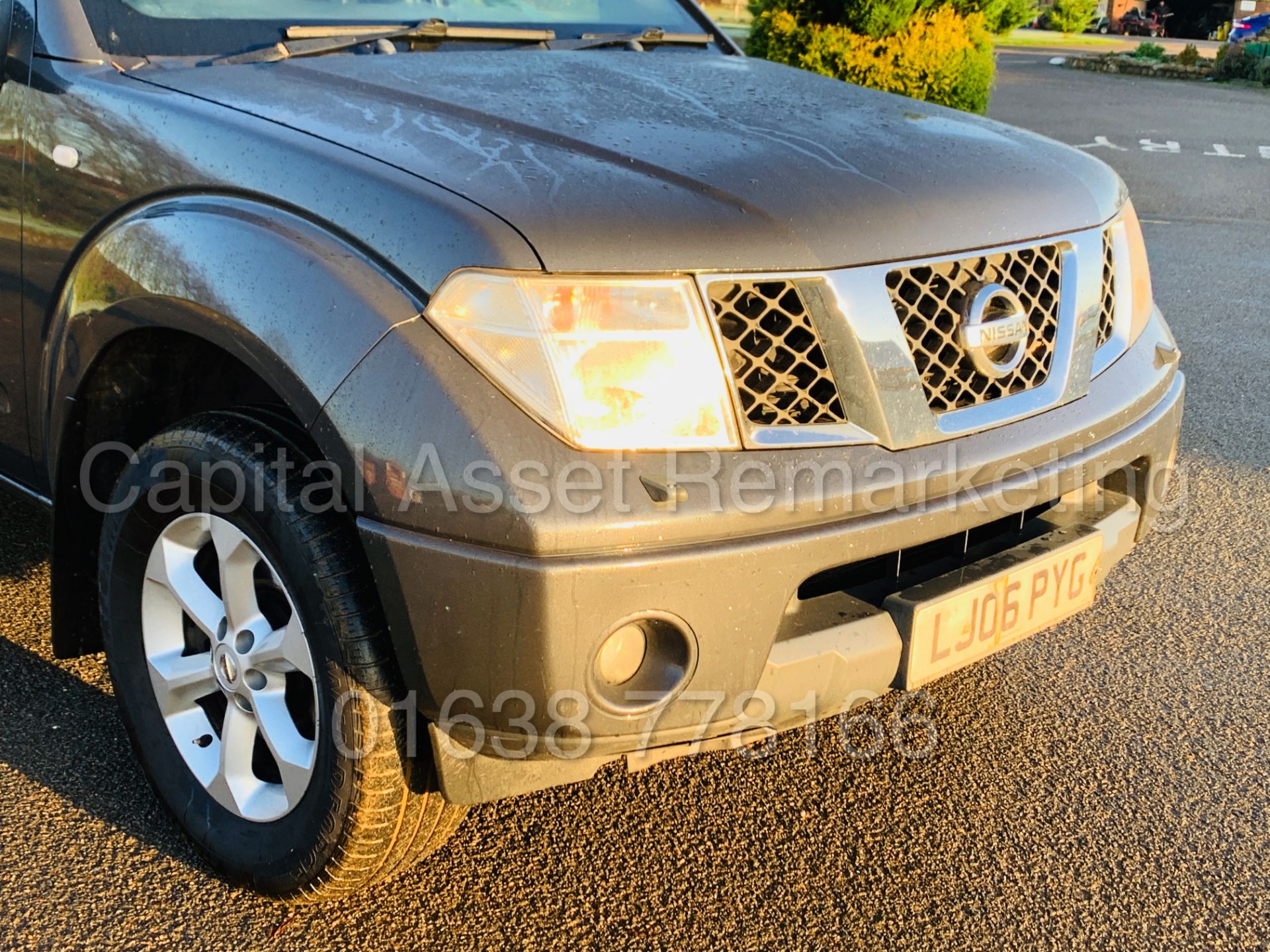 NISSAN NAVARA *AVENTURA* D/CAB PICK-UP *4X4* (2006) '2.5 DCI - 171 BHP - AUTO' *HUGE SPEC* (NO VAT) - Image 10 of 43