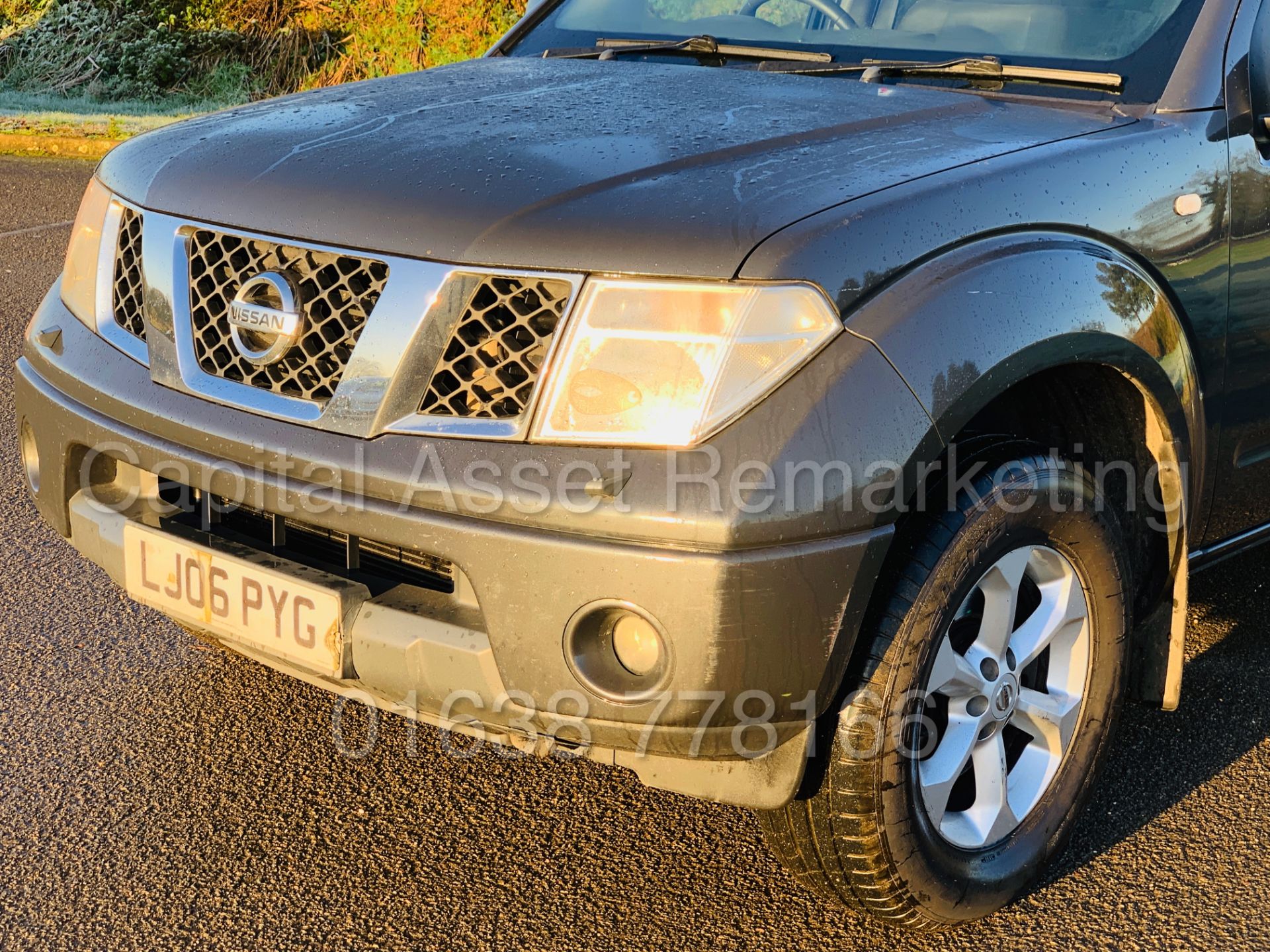 NISSAN NAVARA *AVENTURA* D/CAB PICK-UP *4X4* (2006) '2.5 DCI - 171 BHP - AUTO' *HUGE SPEC* (NO VAT) - Image 11 of 43