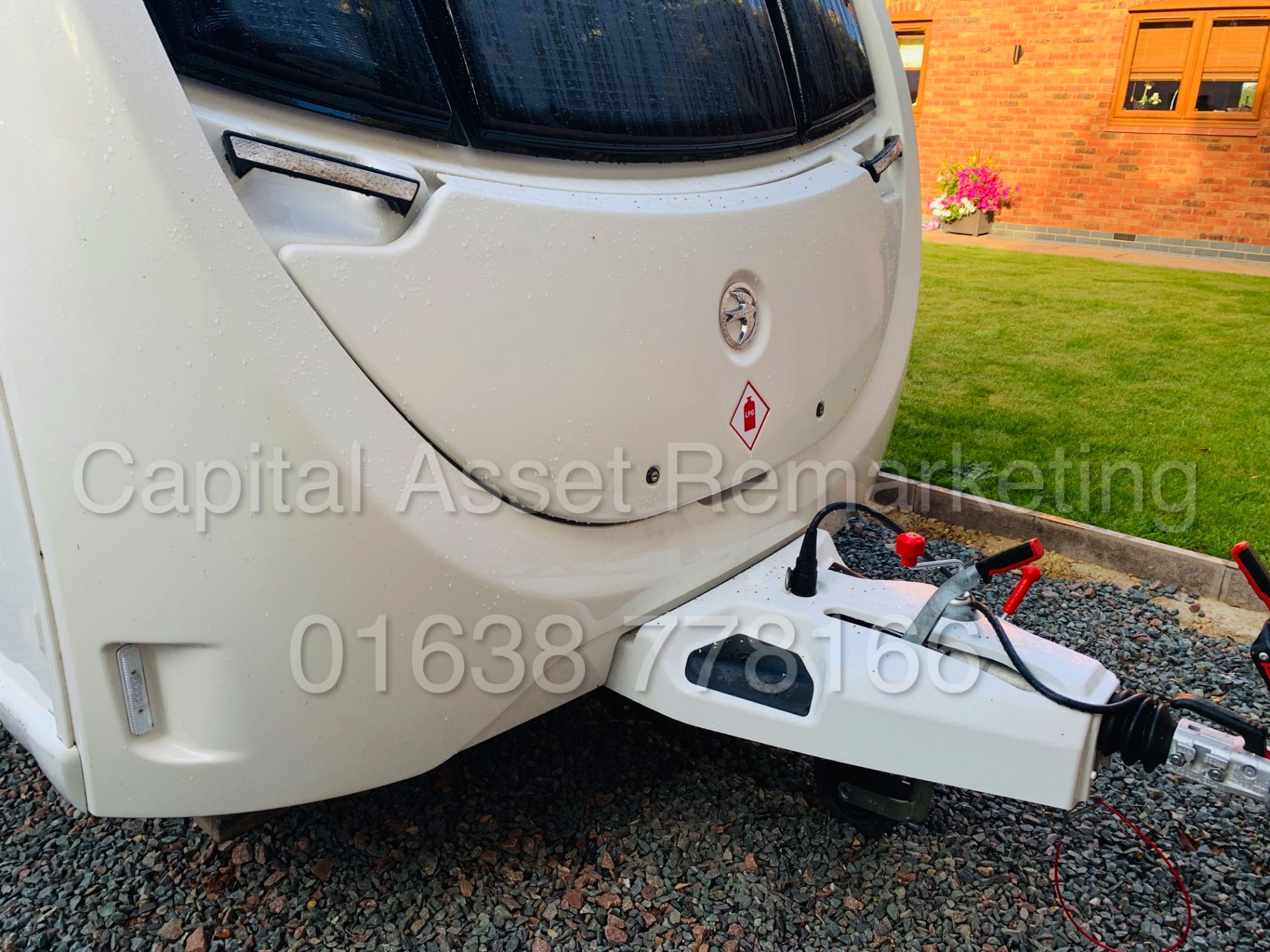 SWIFT ADVENTURA Q6 FB 6 BERTH LUXURY TOURING CARAVAN *2019* UK SUPPLIED - MASSIVE SPEC - END BEDROOM - Image 10 of 37