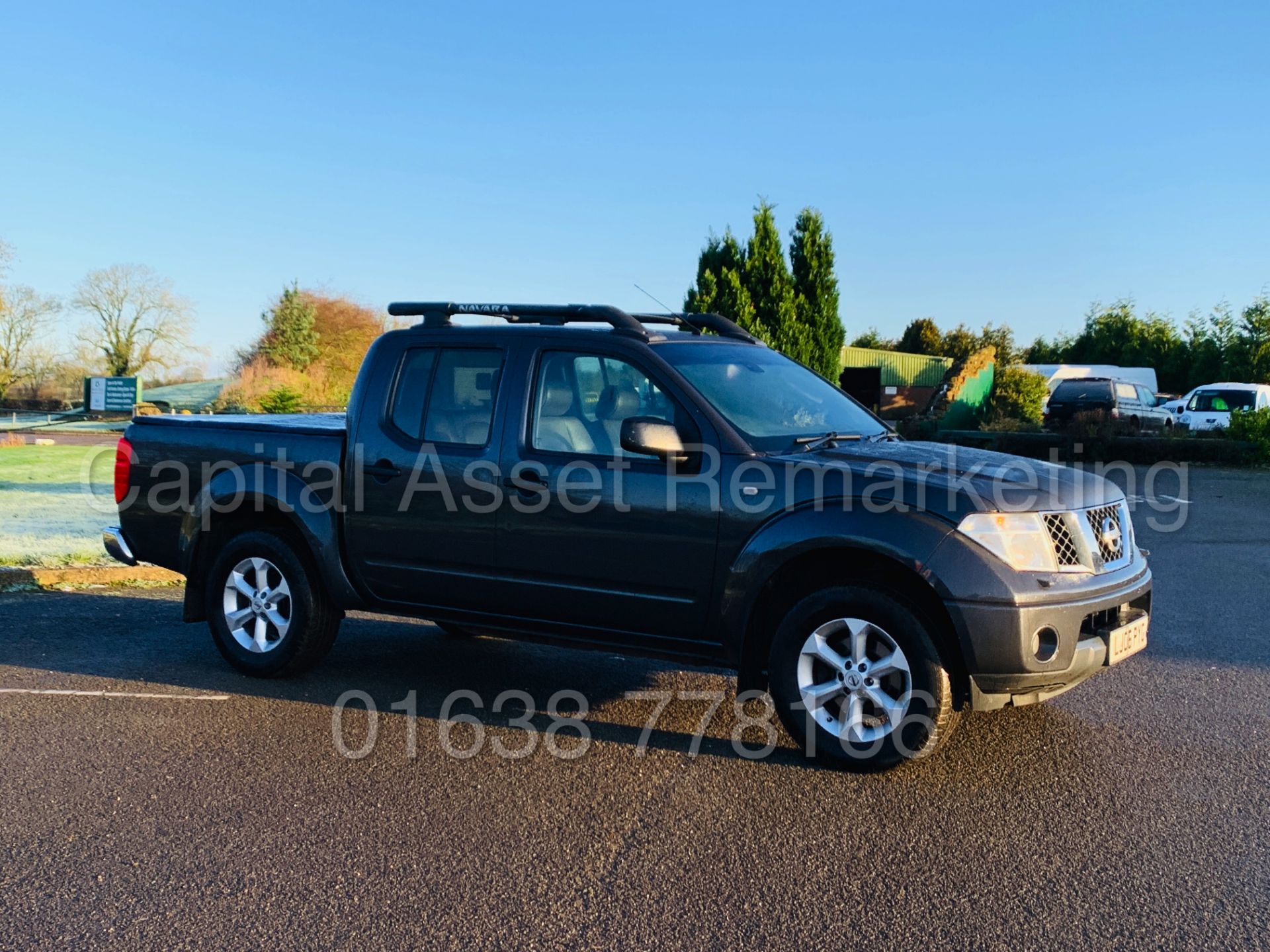 NISSAN NAVARA *AVENTURA* D/CAB PICK-UP *4X4* (2006) '2.5 DCI - 171 BHP - AUTO' *HUGE SPEC* (NO VAT) - Image 8 of 43