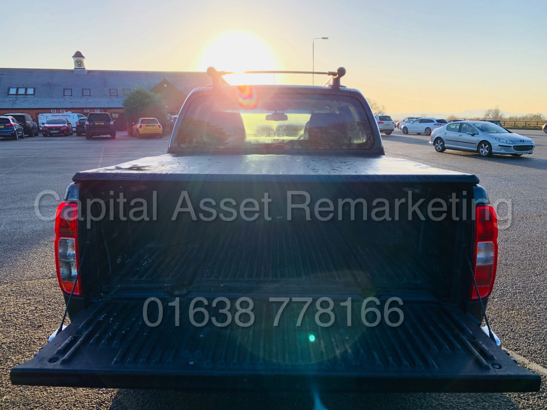 NISSAN NAVARA *AVENTURA* D/CAB PICK-UP *4X4* (2006) '2.5 DCI - 171 BHP - AUTO' *HUGE SPEC* (NO VAT) - Image 22 of 43