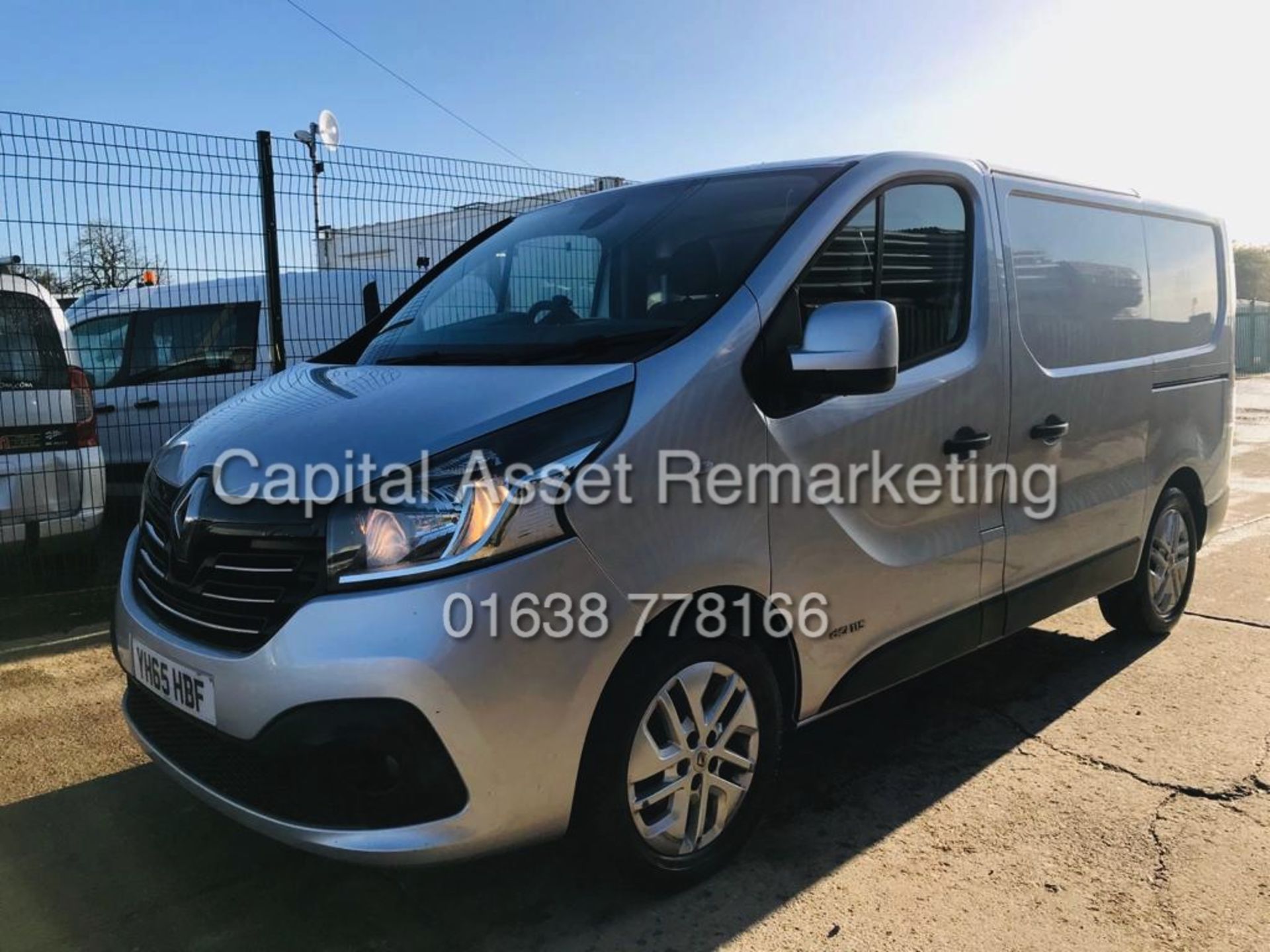 RENAULT TRAFIC "SPORT" SL27 DCI (2016 MODEL) SAT NAV-AC-ELEC PACK-PARKING SENSORS-ALLOYS-1 OWNER