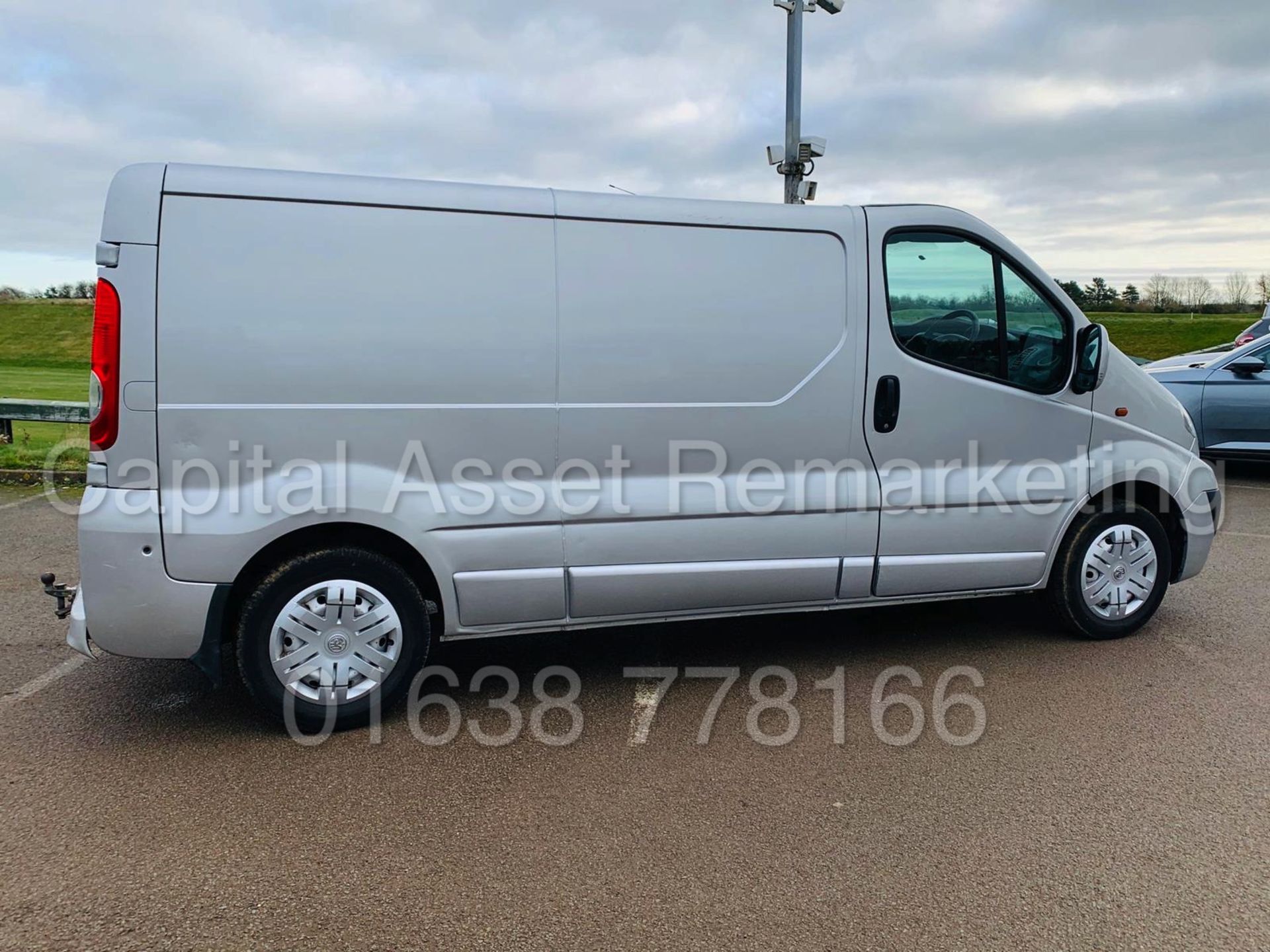 VAUXHALL VIVARO 2900 *LWB - PANEL VAN* (2011 MODEL) '2.0 CDTI -115 BHP- 6 SPEED' (NO VAT - SAVE 20%) - Image 10 of 19