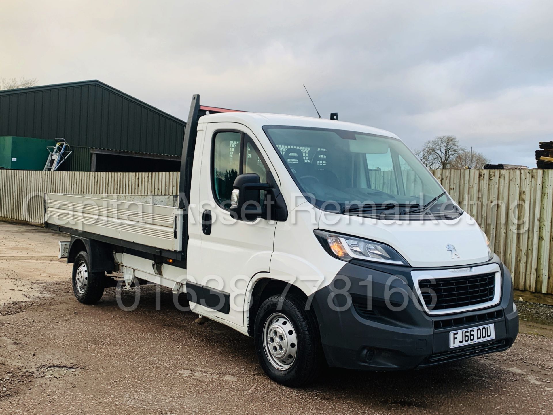 PEUGEOT BOXER *LWB - DROPSIDE TRUCK* (2017 - EURO 6 MODEL) '2.0 HDI - 6 SPEED' *ONLY 45,000 MILES* - Image 3 of 35