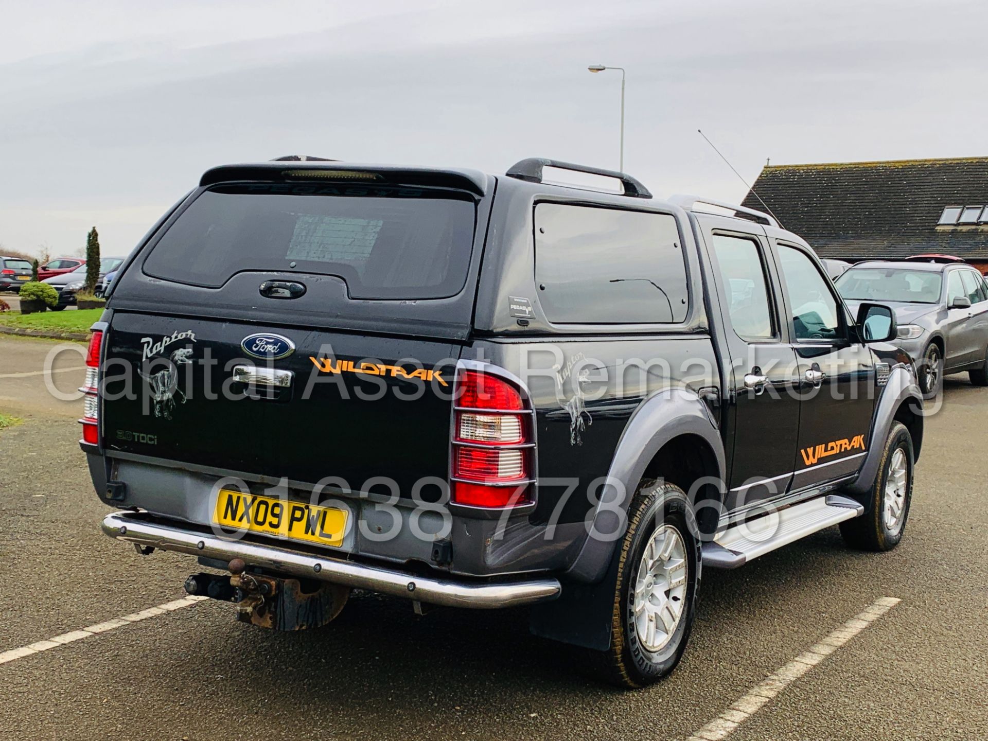 FORD RANGER *WILDTRAK* DOUBLE CAB PICK-UP *4X4* (2009) '3.0 TDCI - 156 BHP* (FULLY LOADED) - Image 11 of 37