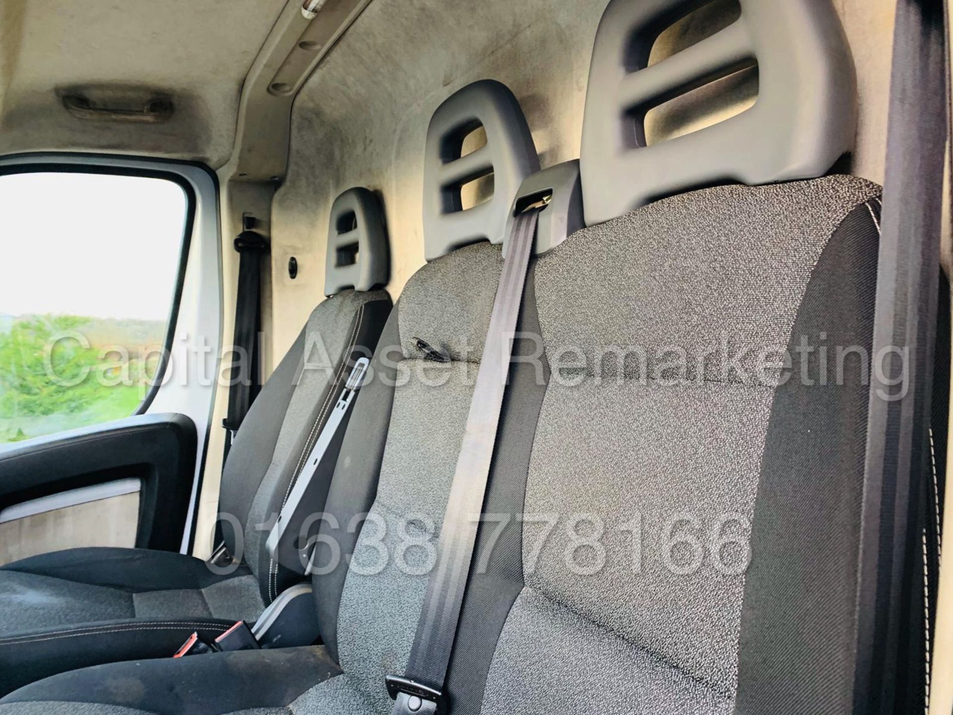 FIAT DUCATO 35 *LWB HI-ROOF* (2015 -NEW MODEL) '2.3 DIESEL -130 BHP - 6 SPEED' (3500 KG) *LOW MILES* - Image 14 of 27