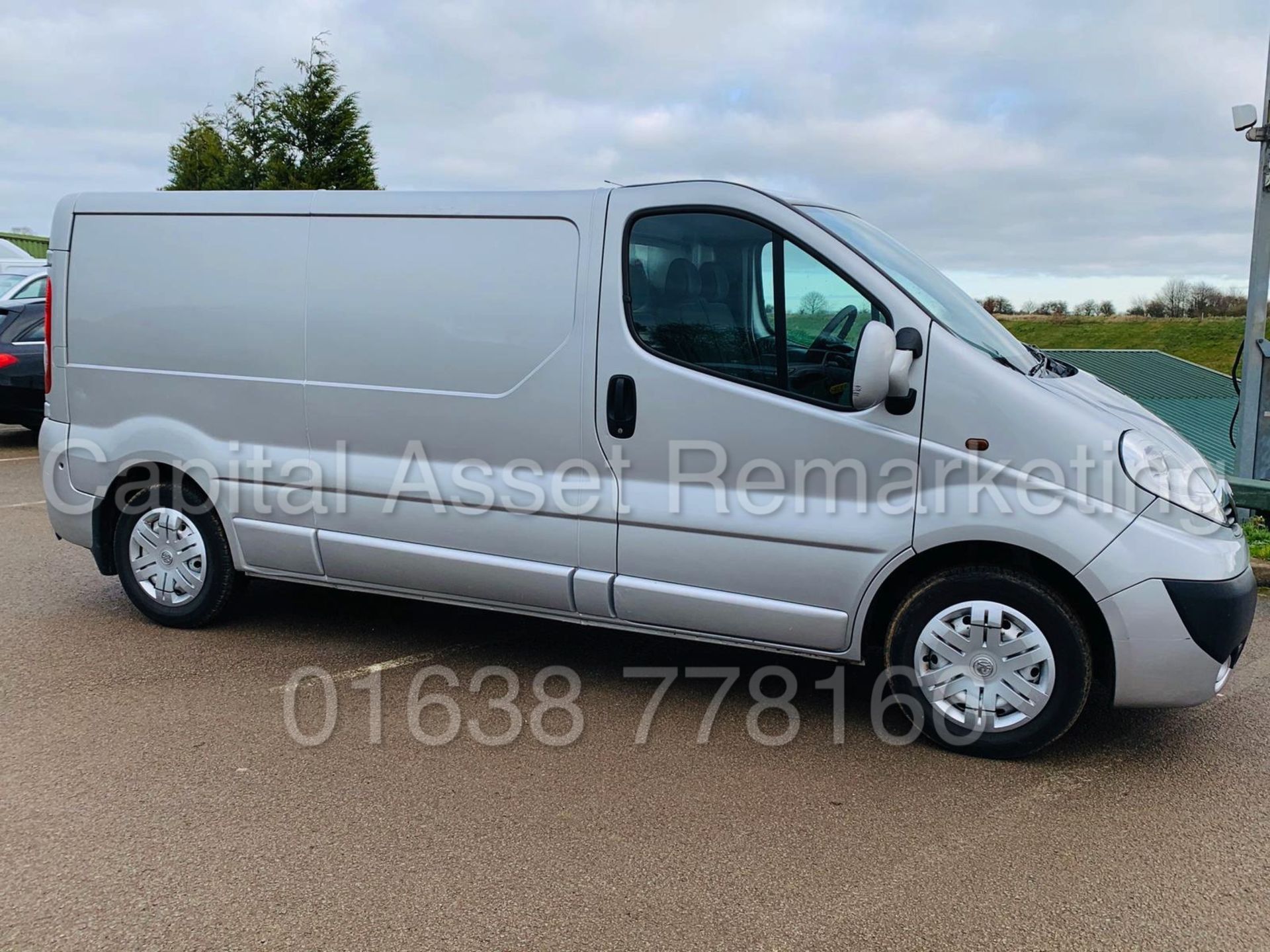 VAUXHALL VIVARO 2900 *LWB - PANEL VAN* (2011 MODEL) '2.0 CDTI -115 BHP- 6 SPEED' (NO VAT - SAVE 20%) - Image 11 of 19