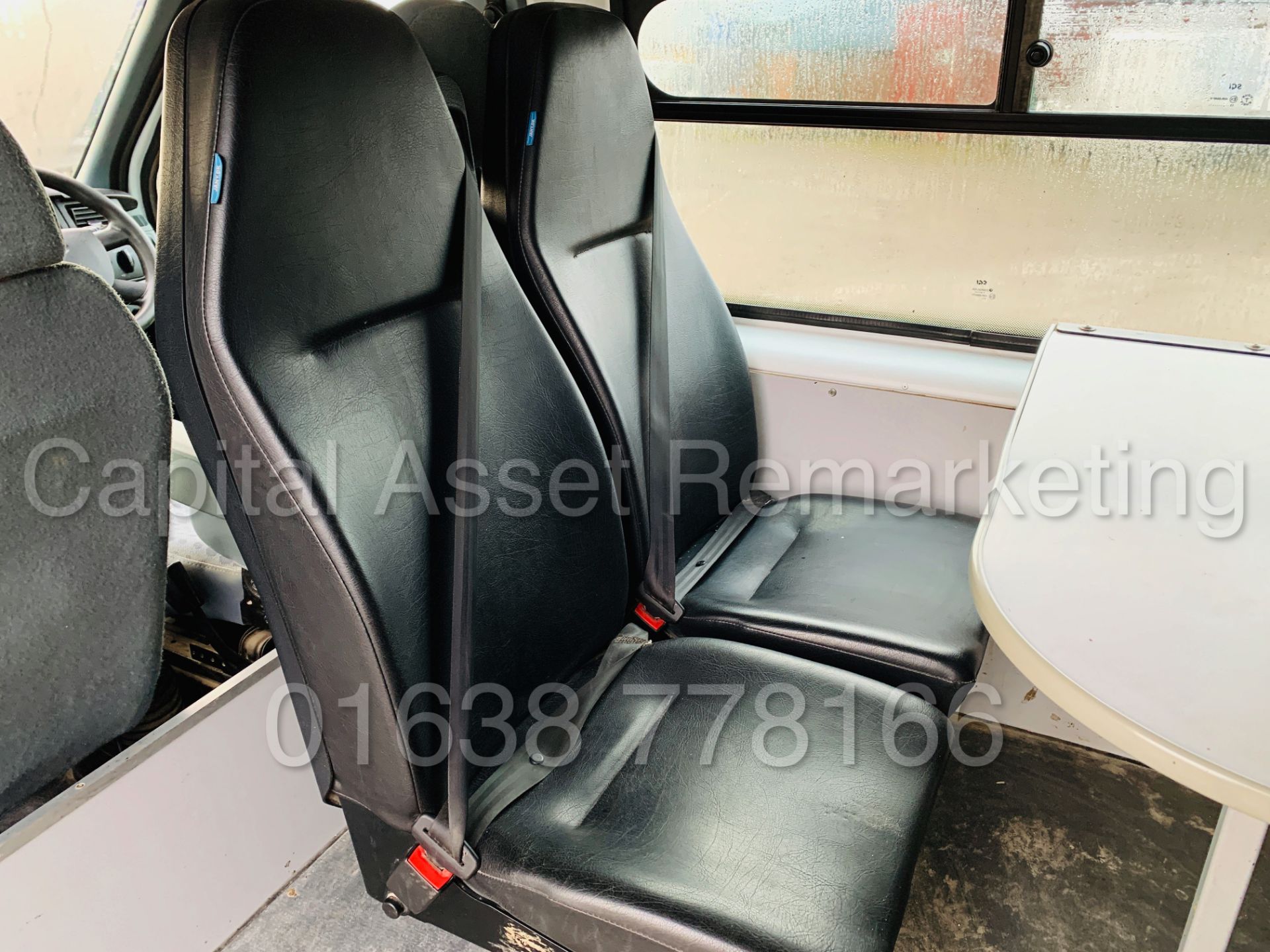 FORD TRANSIT T350 *LWB - 7 SEATER MESSING UNIT* (2014 MODEL) '2.4 TDCI - 6 SPEED' *ON BOARD TOILET* - Image 23 of 44