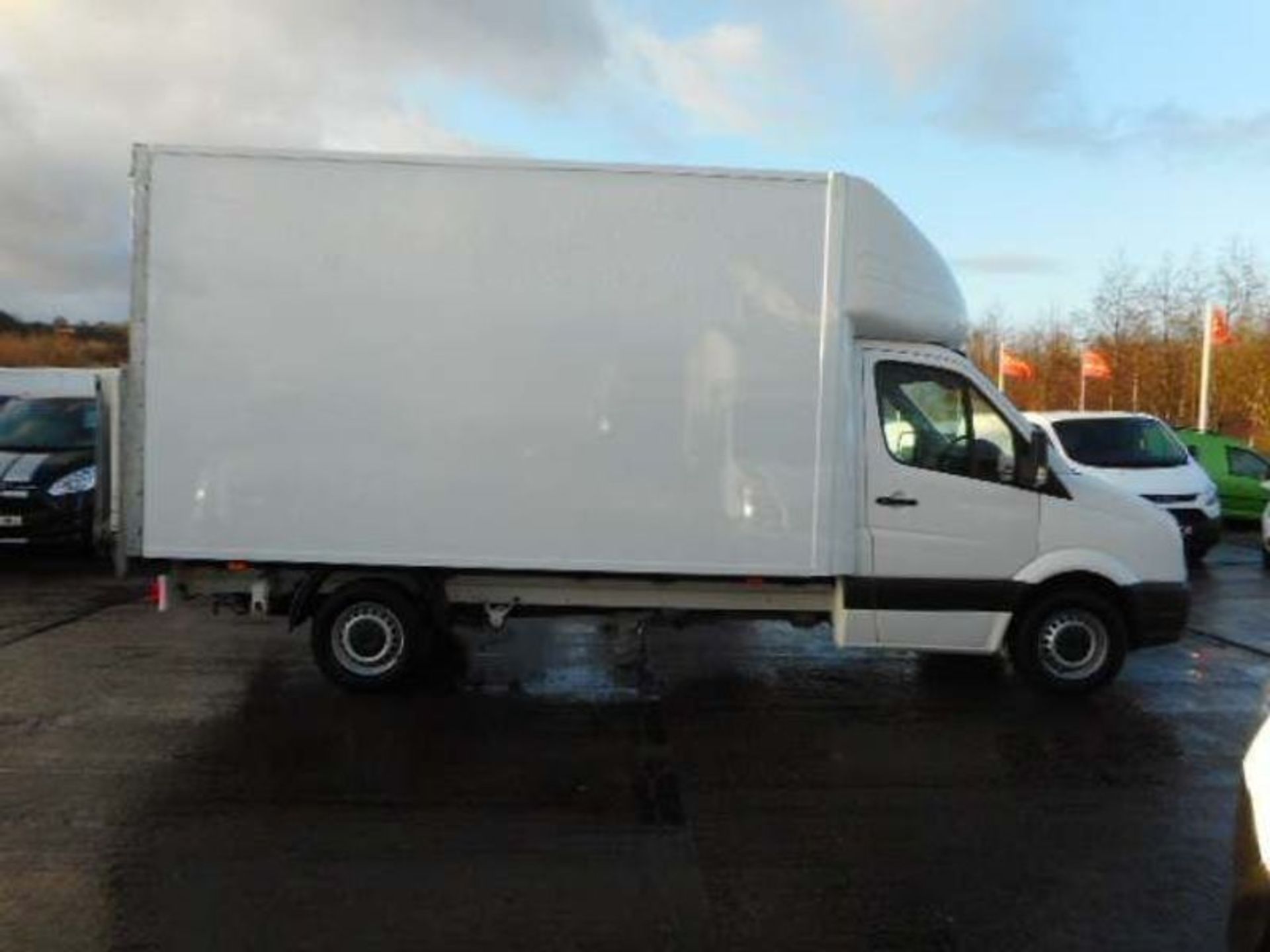 (ON SALE) VW CRAFTER CR35 2.0TDI "LWB"LUTON BOX VAN WITH ELECTRIC TAIL LIFT(16 REG)1 OWNER LOW MILES - Image 2 of 6