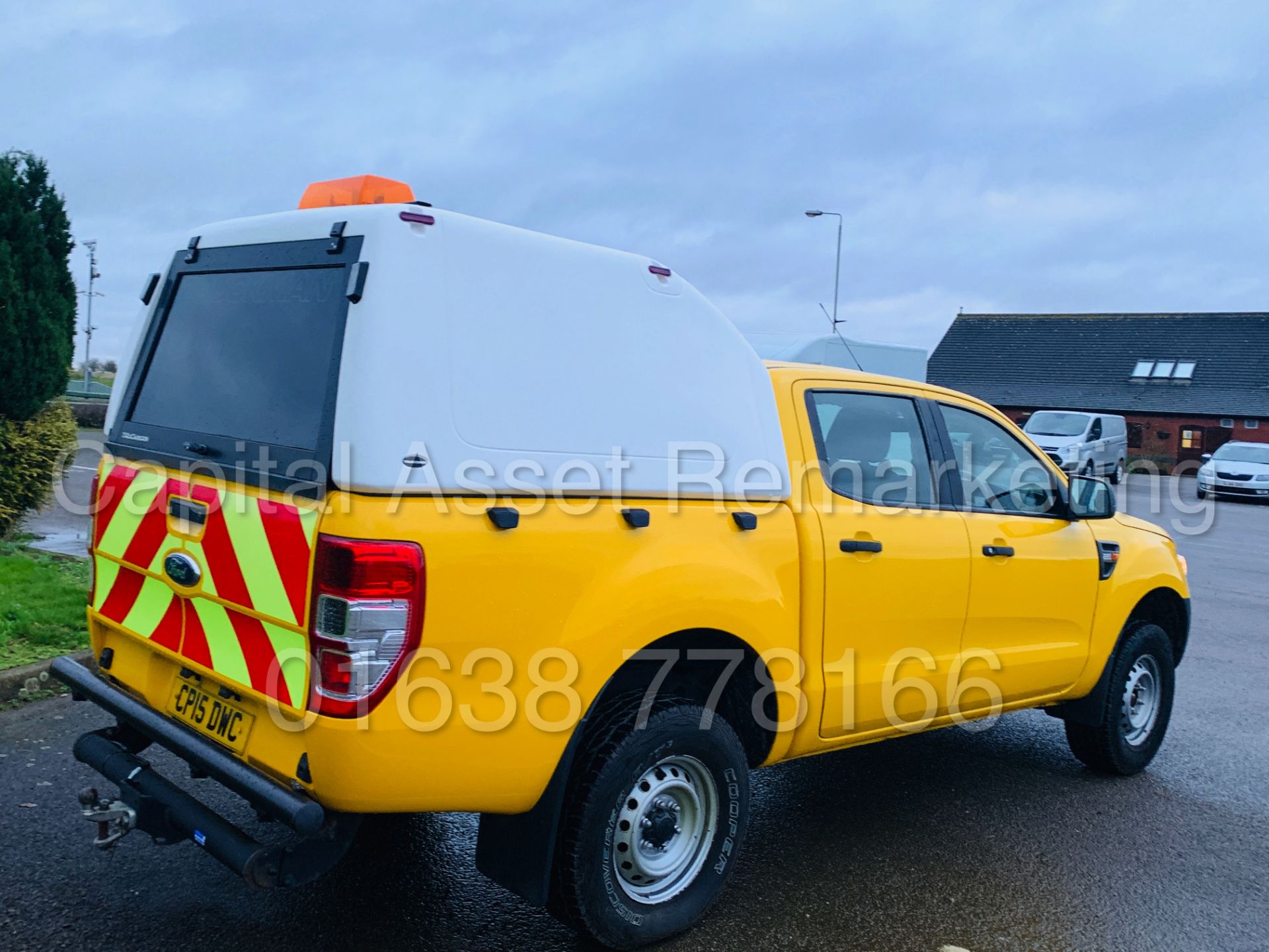 FORD RANGER *4X4 DOUBLE CAB PICK-UP* (2015 - NEW MODEL) '2.2 TDCI - 6 SPEED' **ONLY 30,000 MILES** - Image 12 of 35