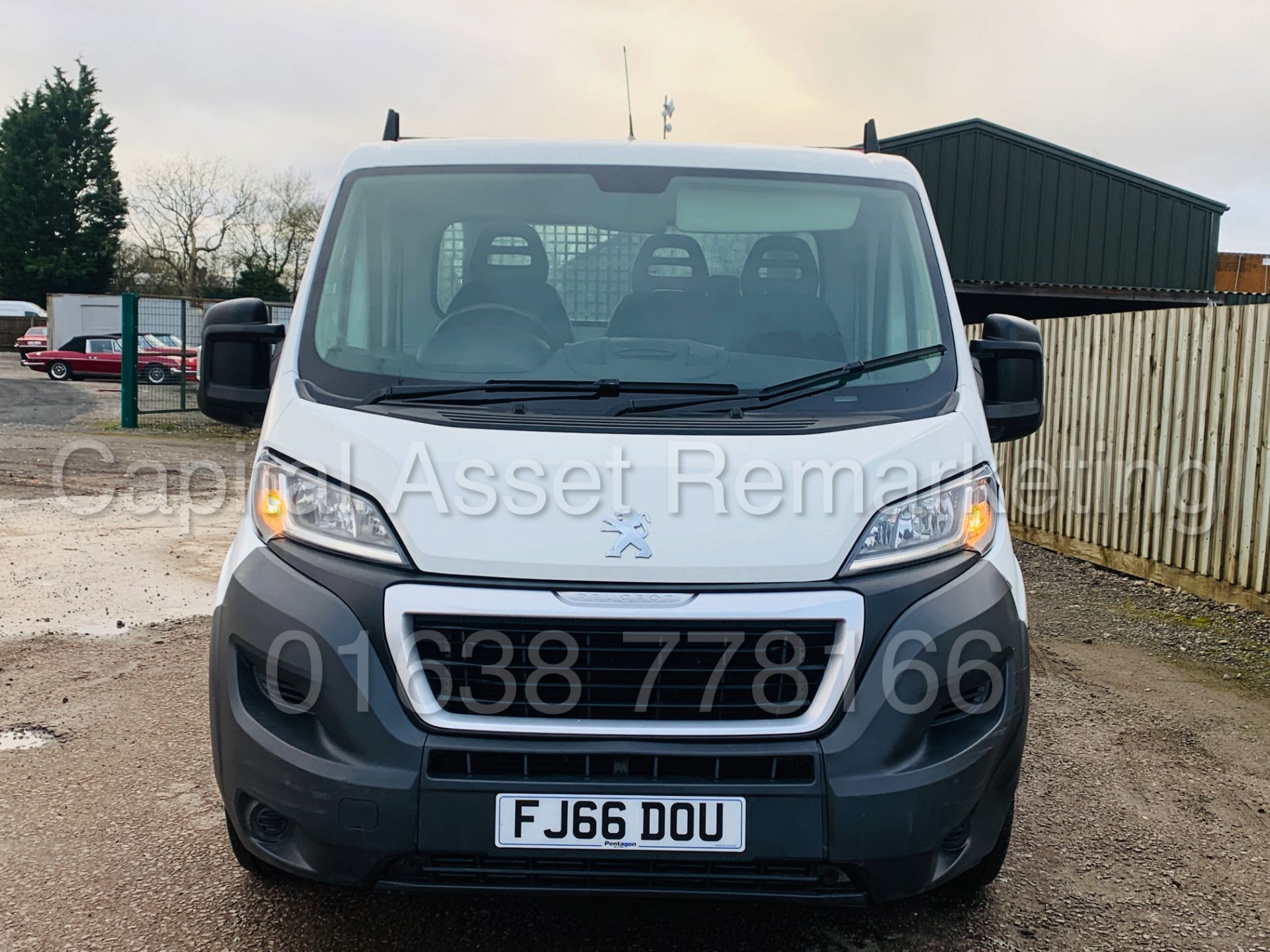 PEUGEOT BOXER *LWB - DROPSIDE TRUCK* (2017 - EURO 6 MODEL) '2.0 HDI - 6 SPEED' *ONLY 45,000 MILES* - Image 4 of 35