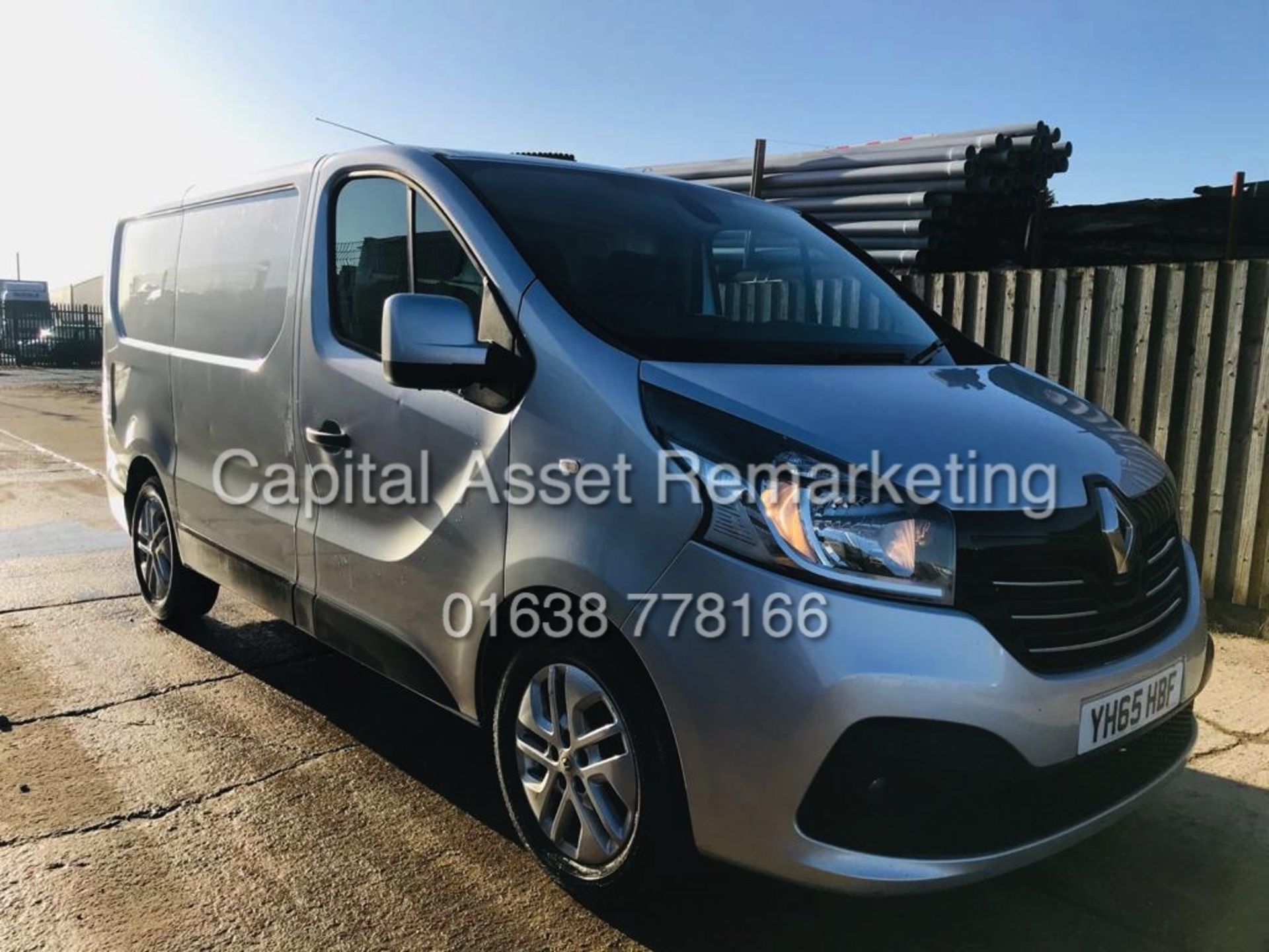 RENAULT TRAFIC "SPORT" SL27 DCI (2016 MODEL) SAT NAV-AC-ELEC PACK-PARKING SENSORS-ALLOYS-1 OWNER - Image 3 of 16