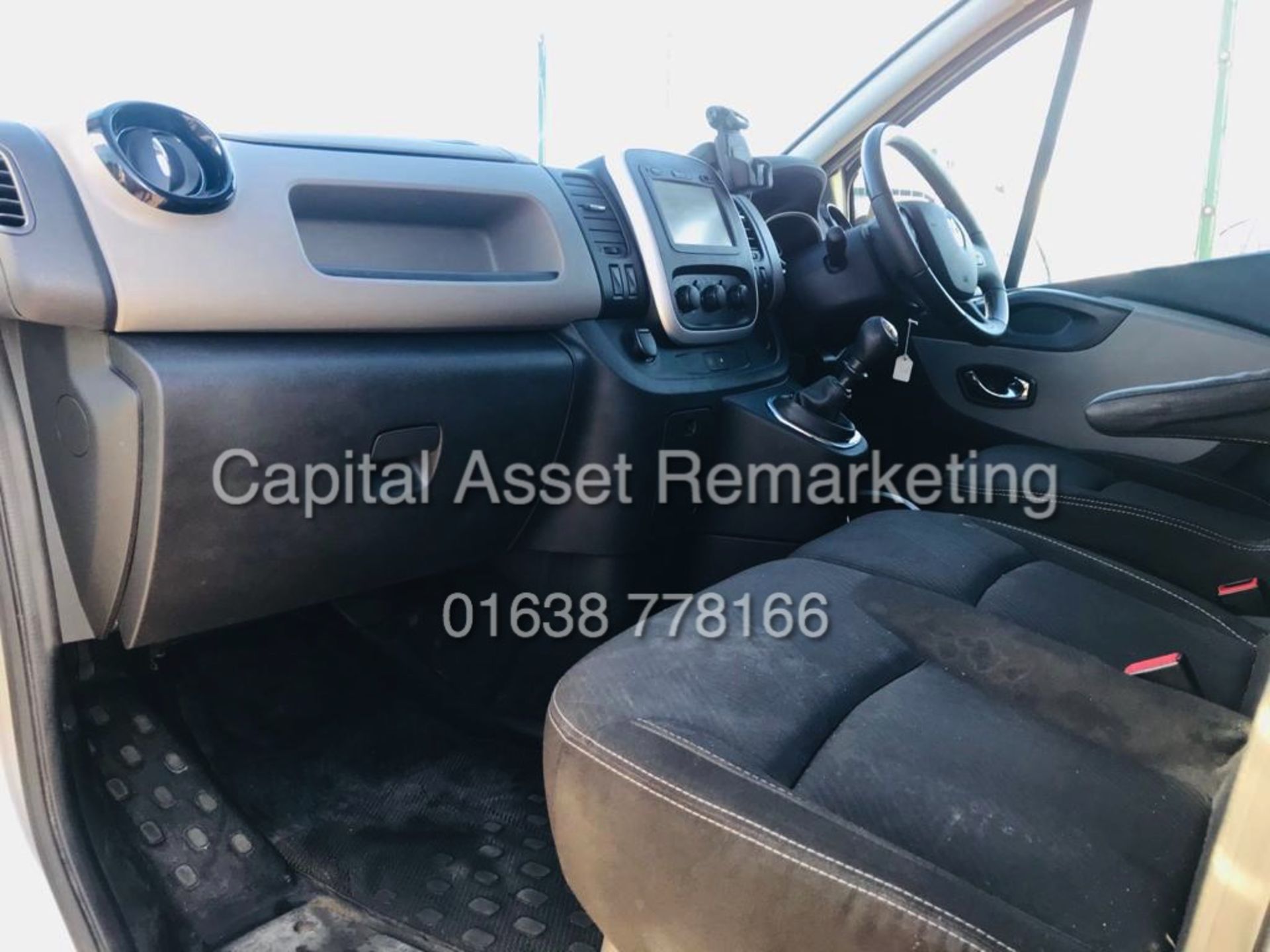 RENAULT TRAFIC "SPORT" SL27 DCI (2016 MODEL) SAT NAV-AC-ELEC PACK-PARKING SENSORS-ALLOYS-1 OWNER - Image 13 of 16