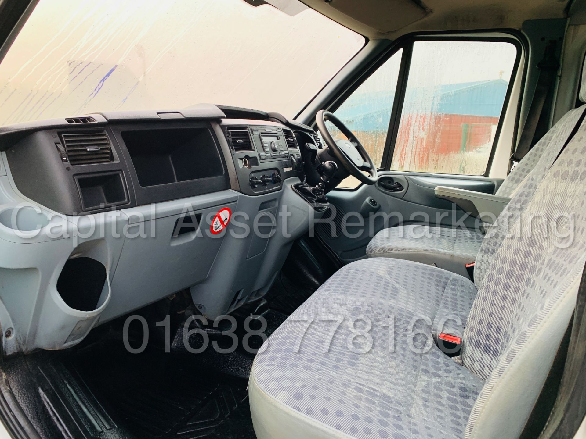 FORD TRANSIT T350 *LWB - 7 SEATER MESSING UNIT* (2014 MODEL) '2.4 TDCI - 6 SPEED' *ON BOARD TOILET* - Image 17 of 44