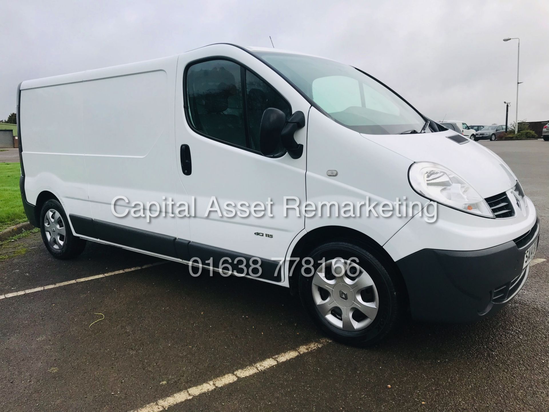 On Sale RENAULT TRAFIC 2.0DCI "BUSINESS EDITION" 115BHP - (14 REG) SAT NAV - AIR CON - ELEC PACK