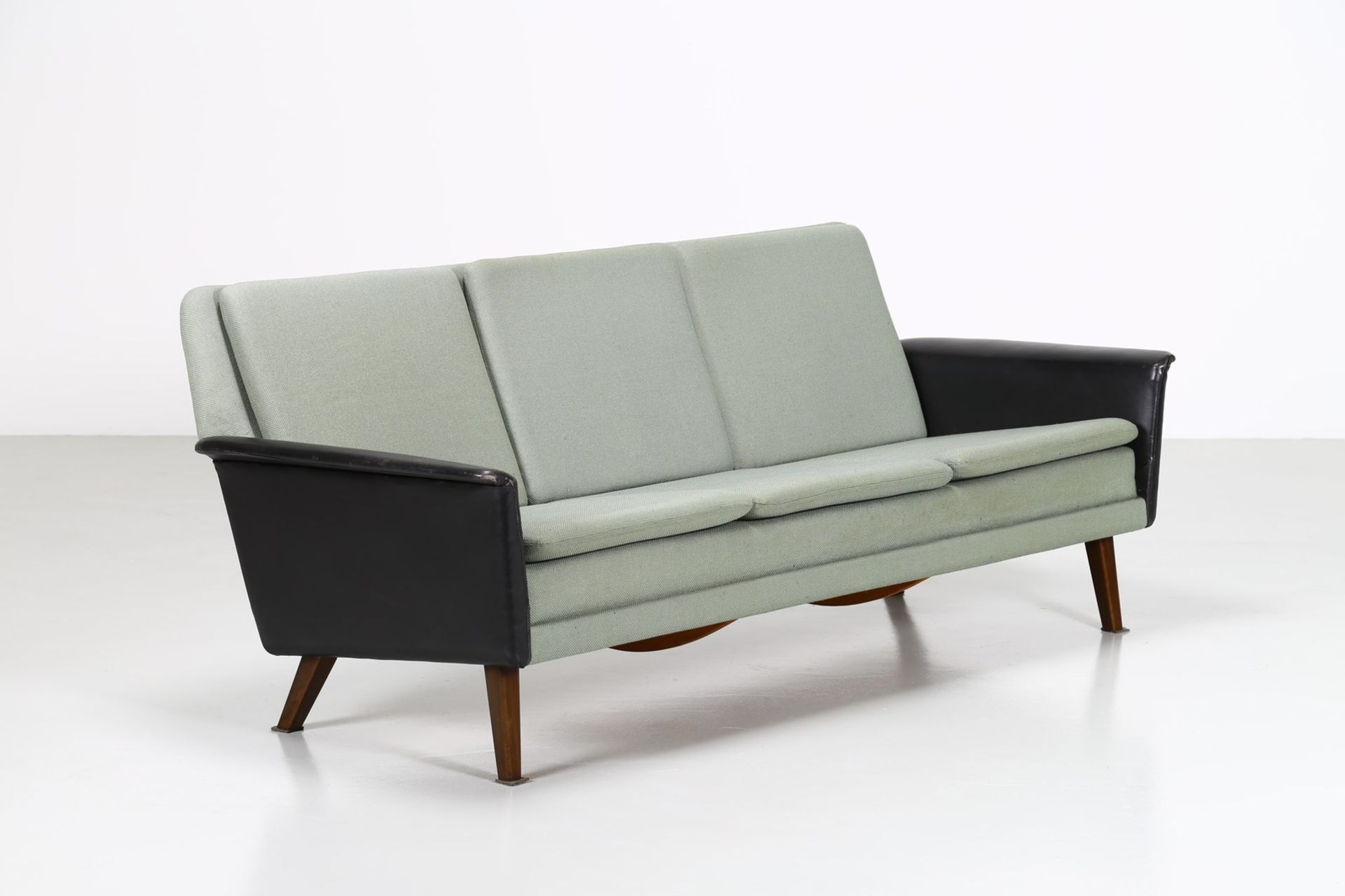 OHLSSON FOLKE Sofa.