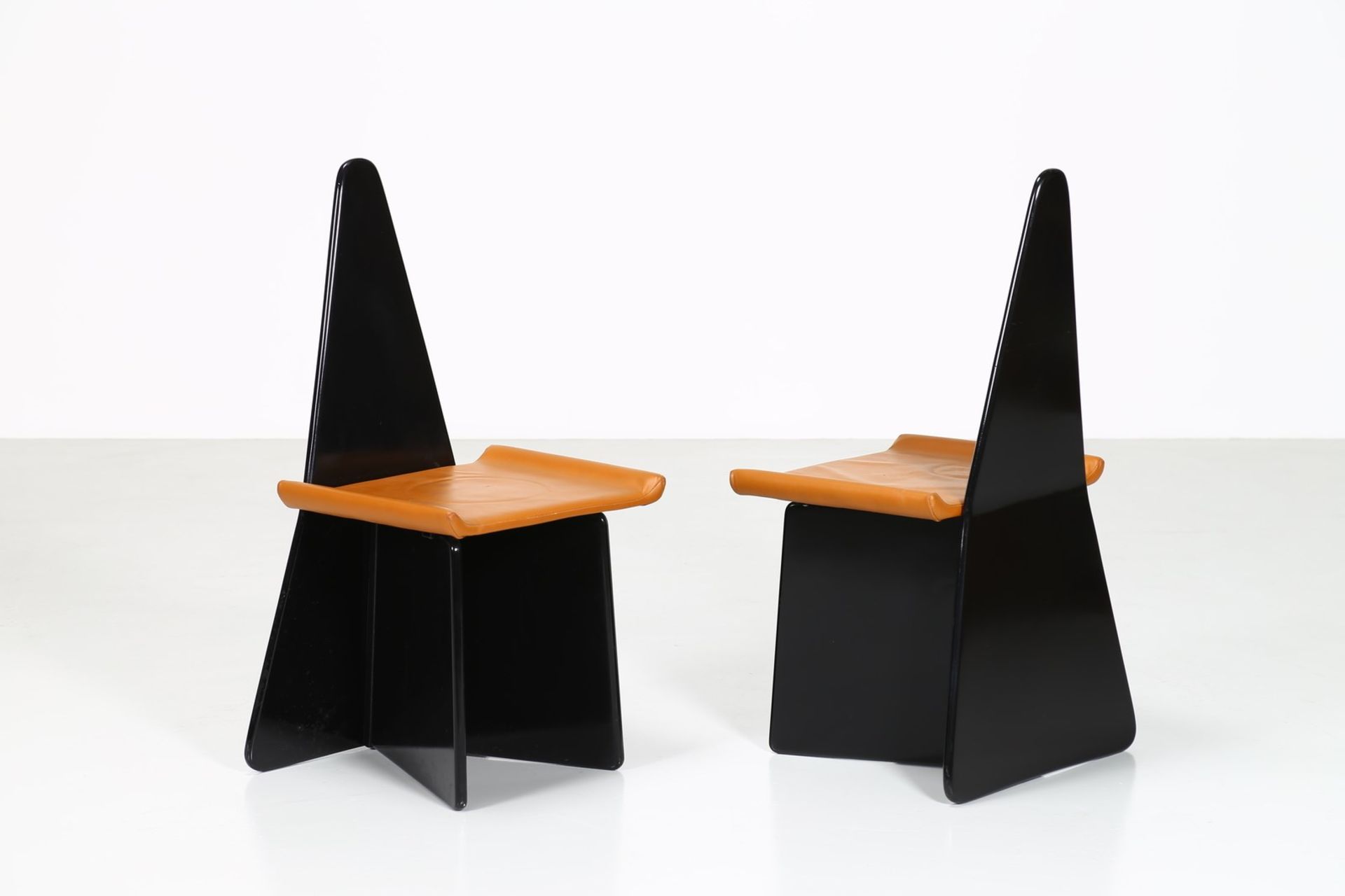 CLAUDIO SALOCCHI Pair of chairs.