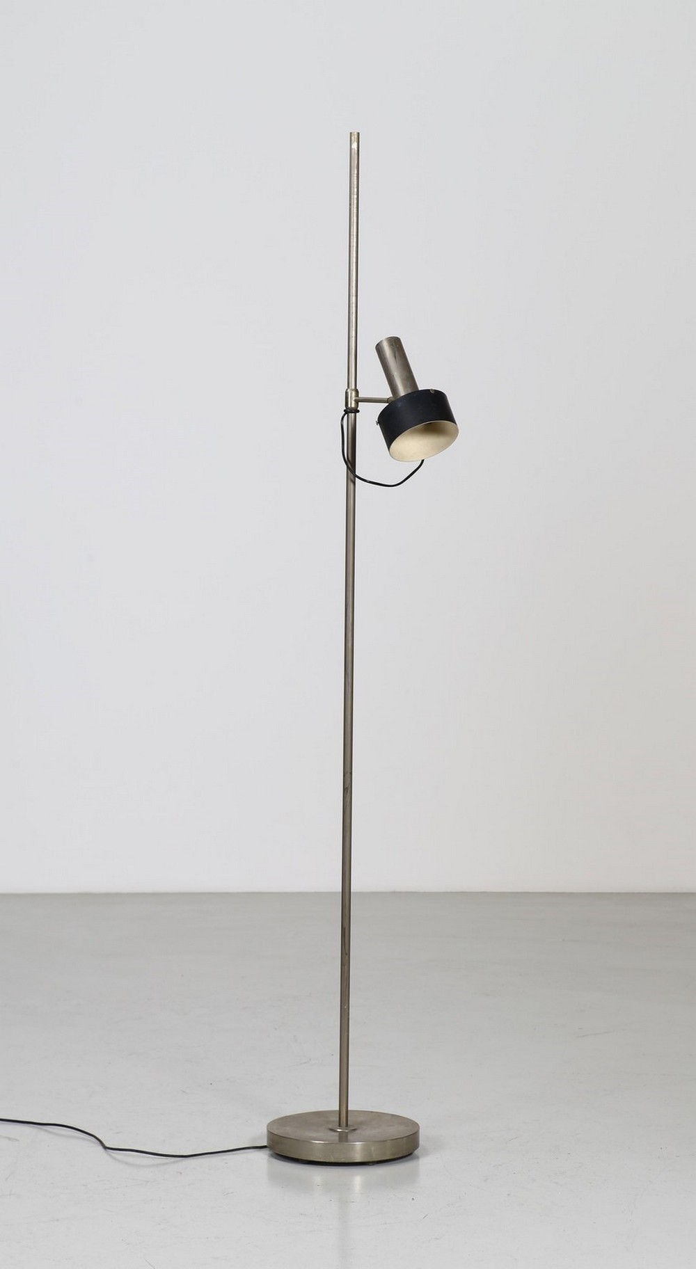 GIUSEPPE OSTUNI Attribute to. Floor lamp.