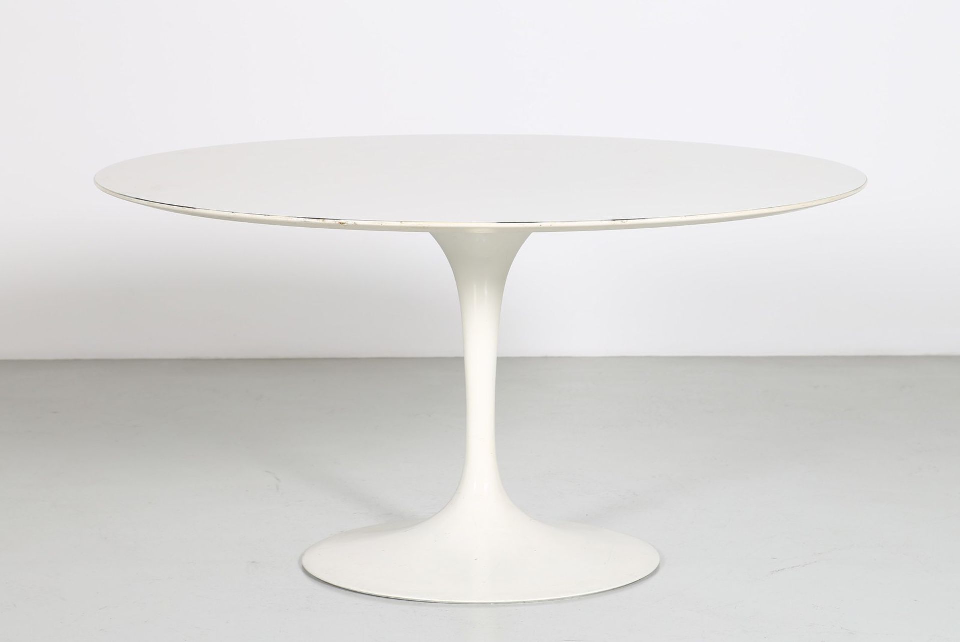 EERO SAARINEN Table.