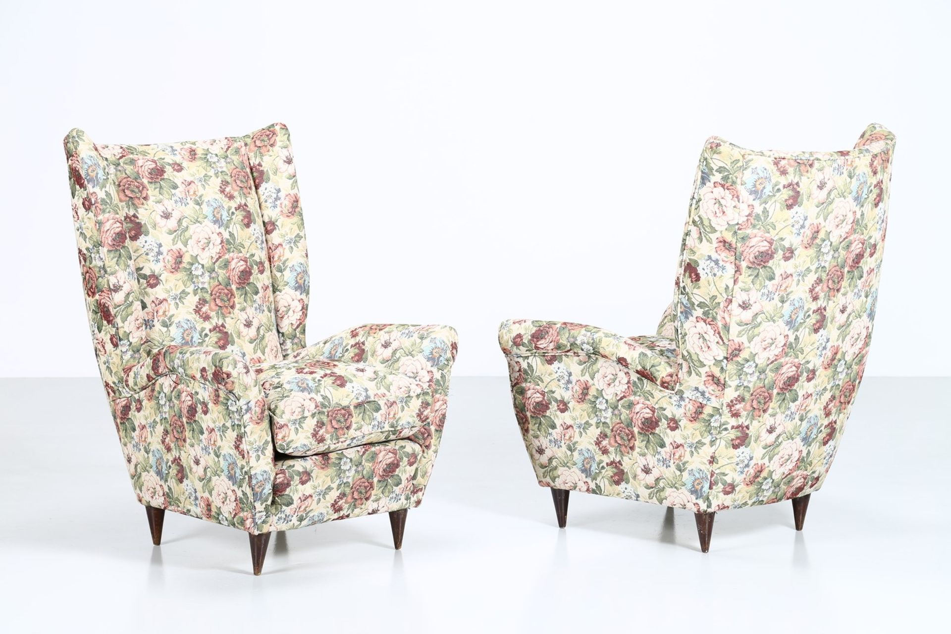 GIO' PONTI Attributed to. Pair of armchairs.