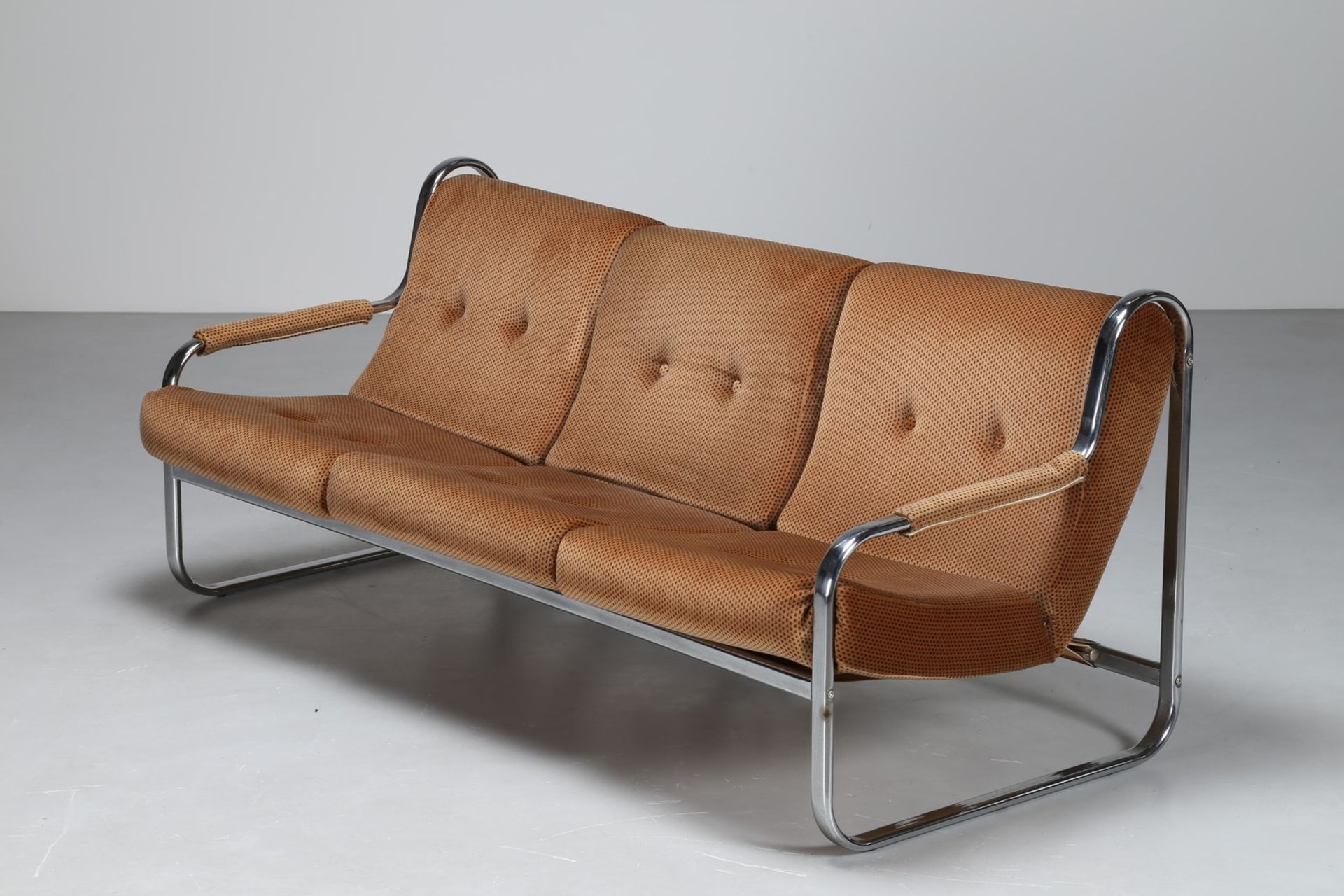 MANIFATTURA ITALIANA Sofa.