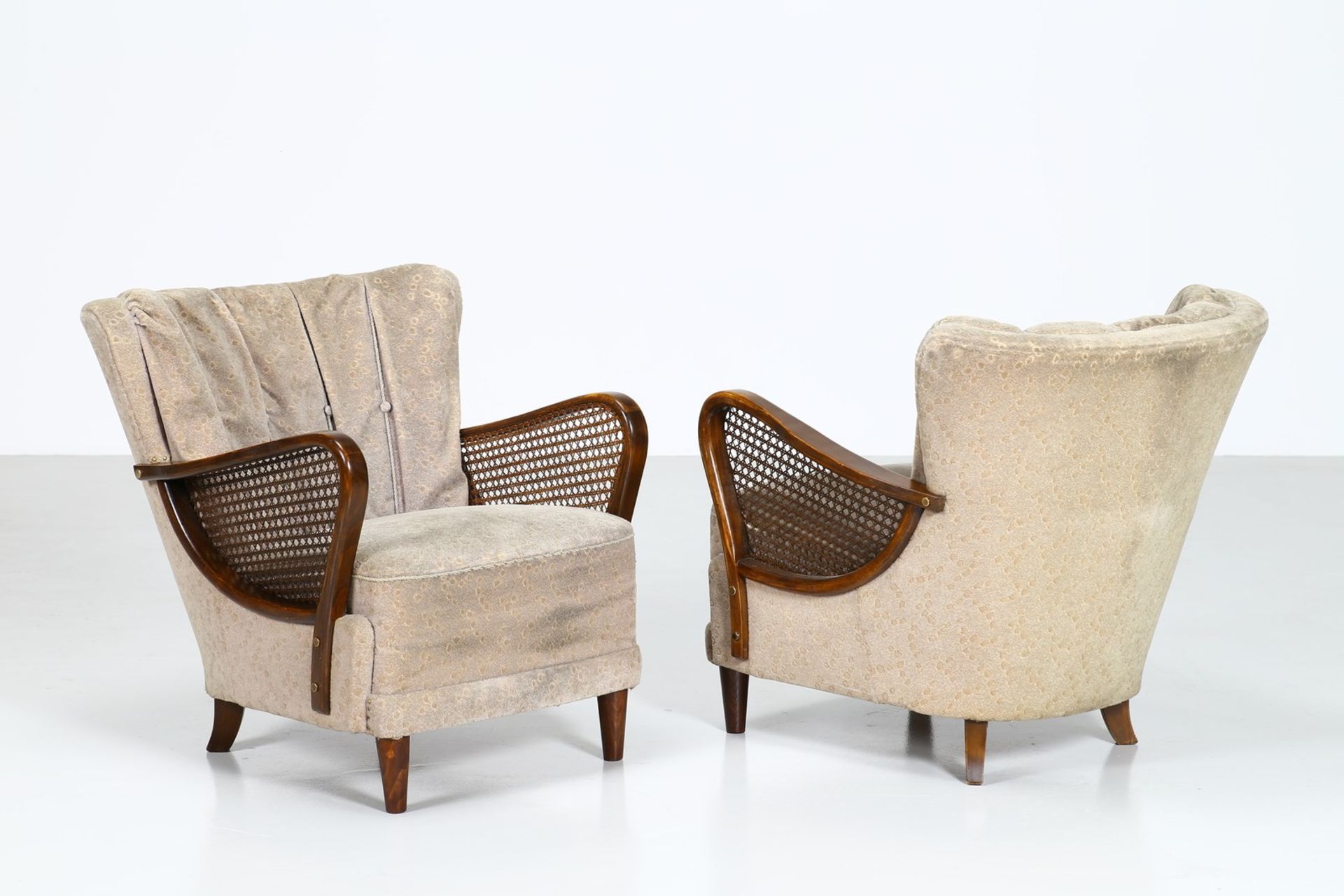 MANIFATTURA ITALIANA Pair of armchairs.