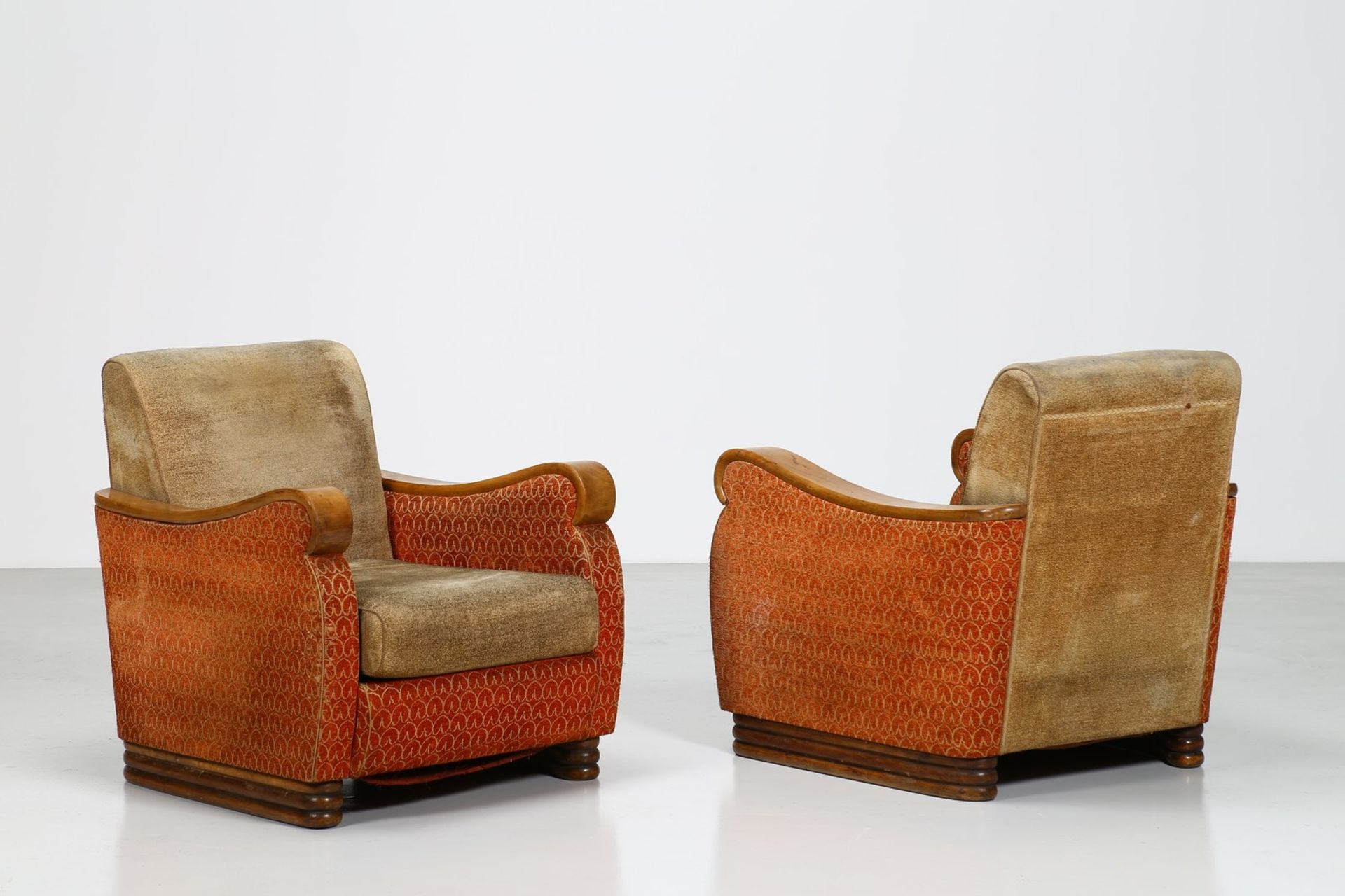 MANIFATTURA ITALIANA Pair of armchairs.