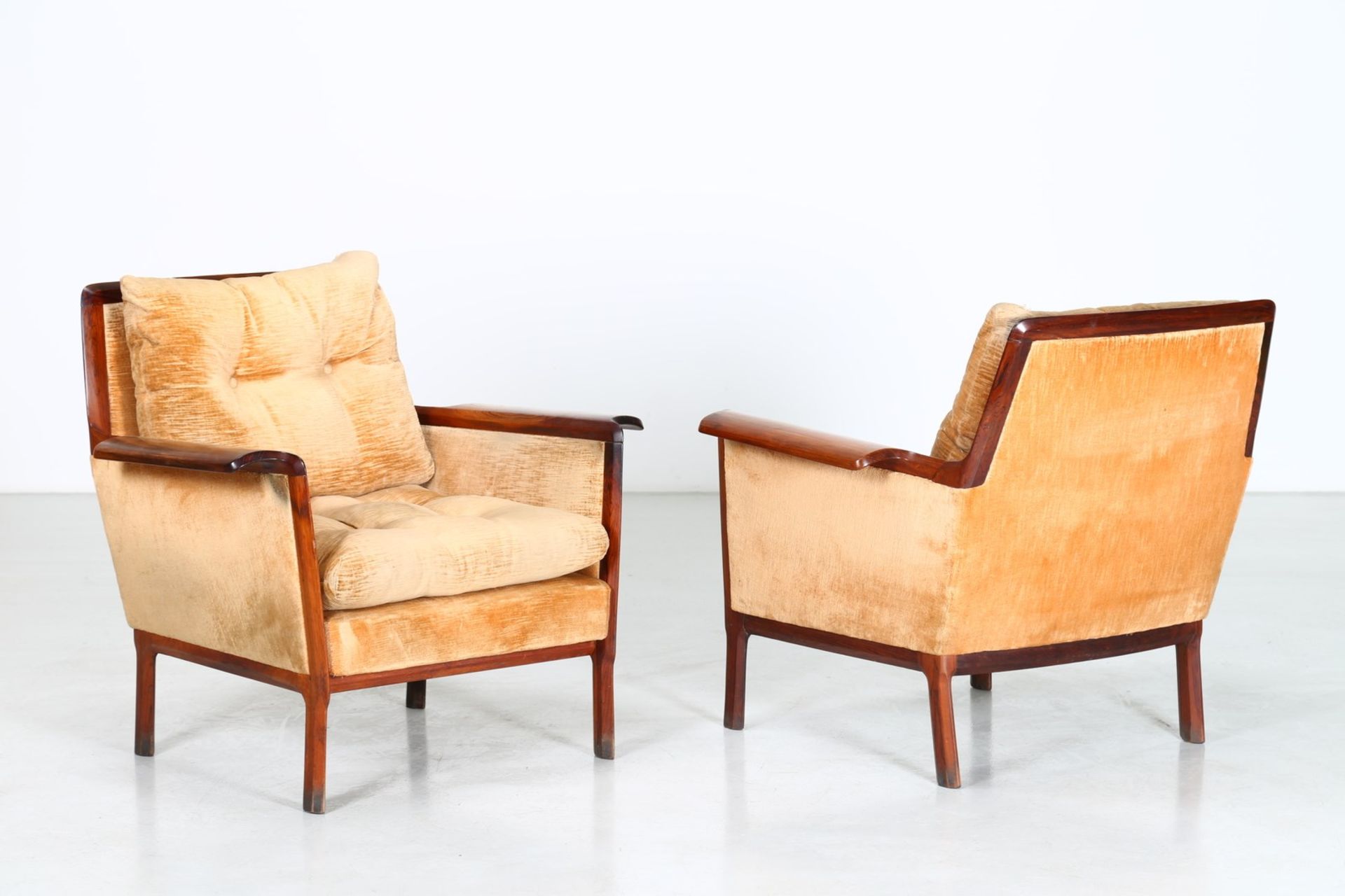 LUIGI SCREMIN Attributed Pair of armchairs.