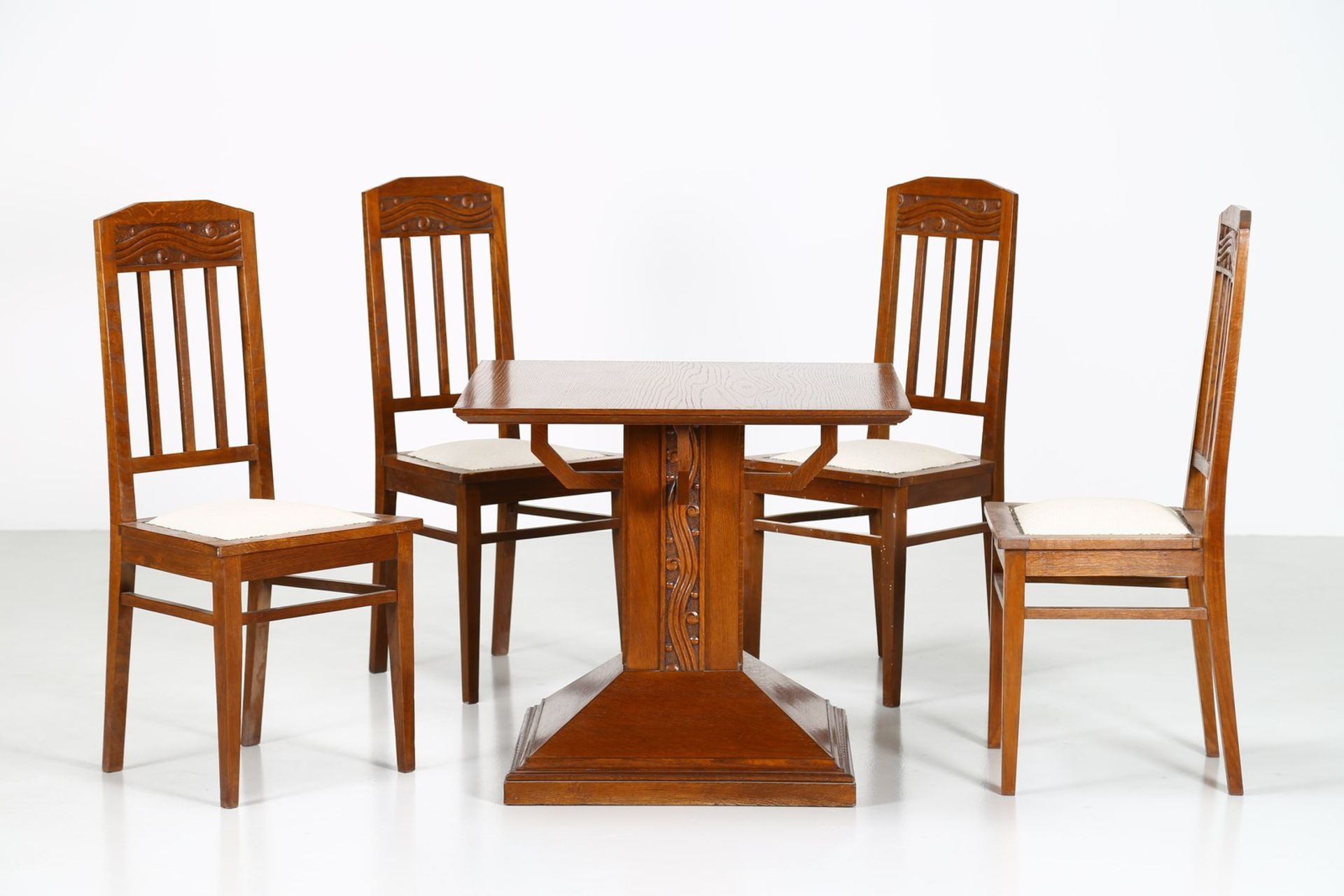 PIERO PORTALUPPI Table and four chairs.