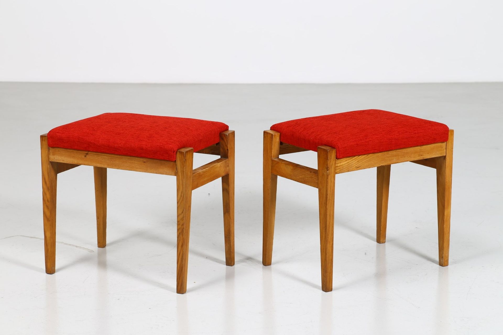 GIULIO ALCHINI Pair of pouf.