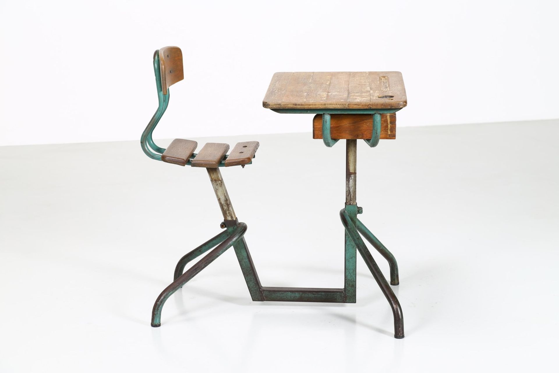 JEAN PROUVÃ‰ Attributed Desk with chair. - Bild 2 aus 7