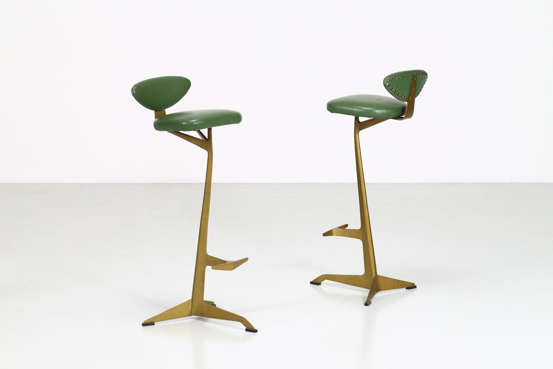 LEONARDO RICCI Pair of stools.