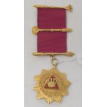 A 15ct gold Masonic medallion, with enamel decoration Report by RB Approx. 28.5 g (all in) The