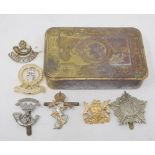 Assorted military cap badges, buttons and related items