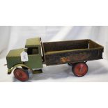 A tin plate lorry, 19.5 cm high