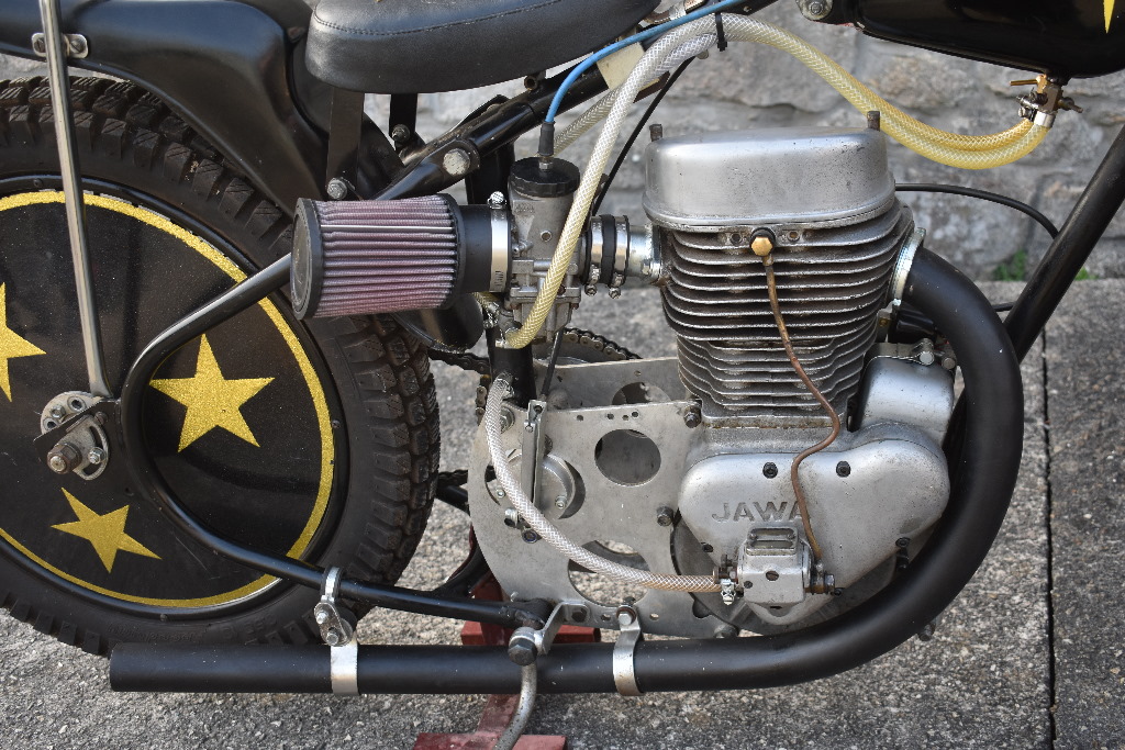 A speedway competition motorcycle, unregistered, black and yellow. This speedway bike comes direct - Image 3 of 6