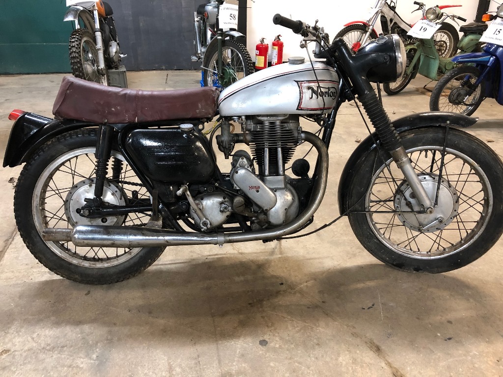 EXTRA LOT: A 1957 Norton Model 50, registration number YYA 587, silver. Our vendor informs us that