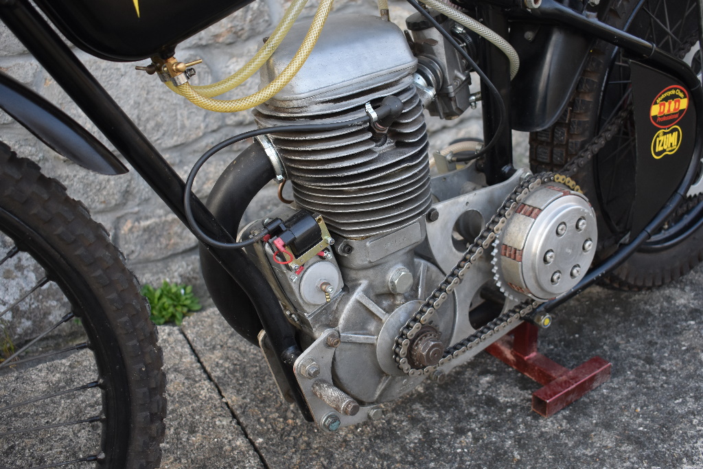 A speedway competition motorcycle, unregistered, black and yellow. This speedway bike comes direct - Image 5 of 6