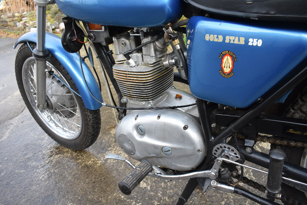 A 1971 BSA B25 SS Gold Star, registration number ARY 643K, blue. The BSA/Triumph revamped range - Image 3 of 6