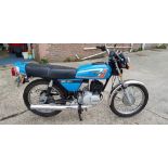 EXTRA LOT: A 1981 Suzuki GP100, registration number GAM 701W, blue.