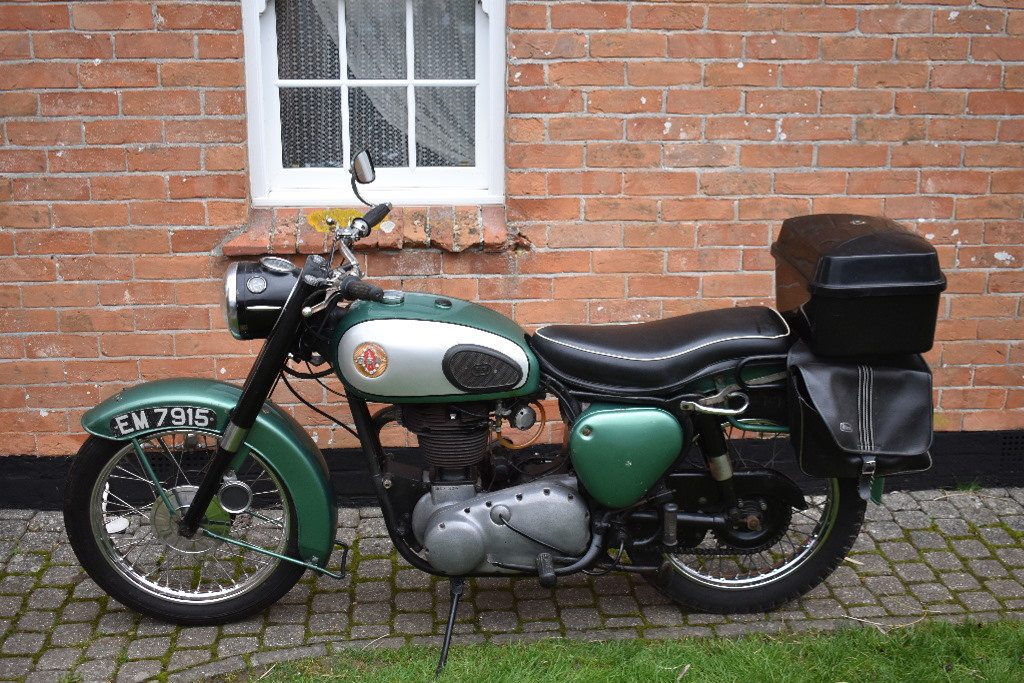 EXTRA LOT: A 1958 BSA B31, registration number EM 7915, frame number FB312000, engine number - Image 2 of 6