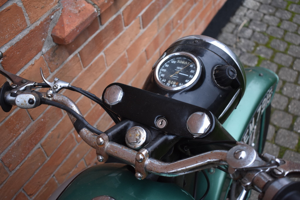 EXTRA LOT: A 1958 BSA B31, registration number EM 7915, frame number FB312000, engine number - Image 4 of 6