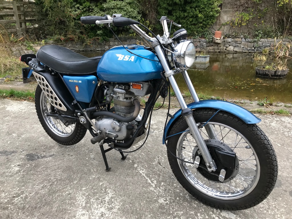 A 1971 BSA B25 SS Gold Star, registration number ARY 643K, blue. The BSA/Triumph revamped range - Image 5 of 6